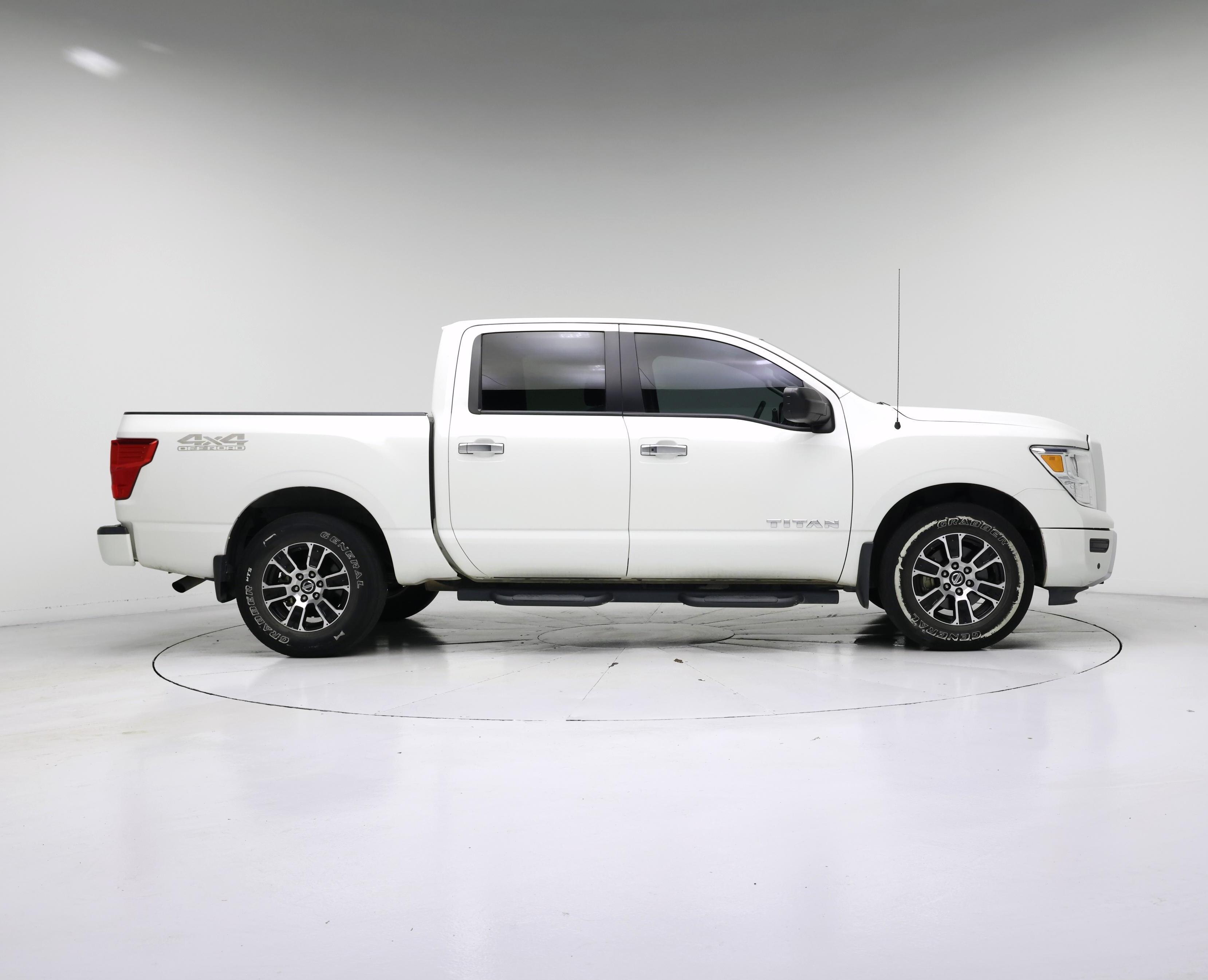 Thumbnail: 2021 Nissan Titan - 7