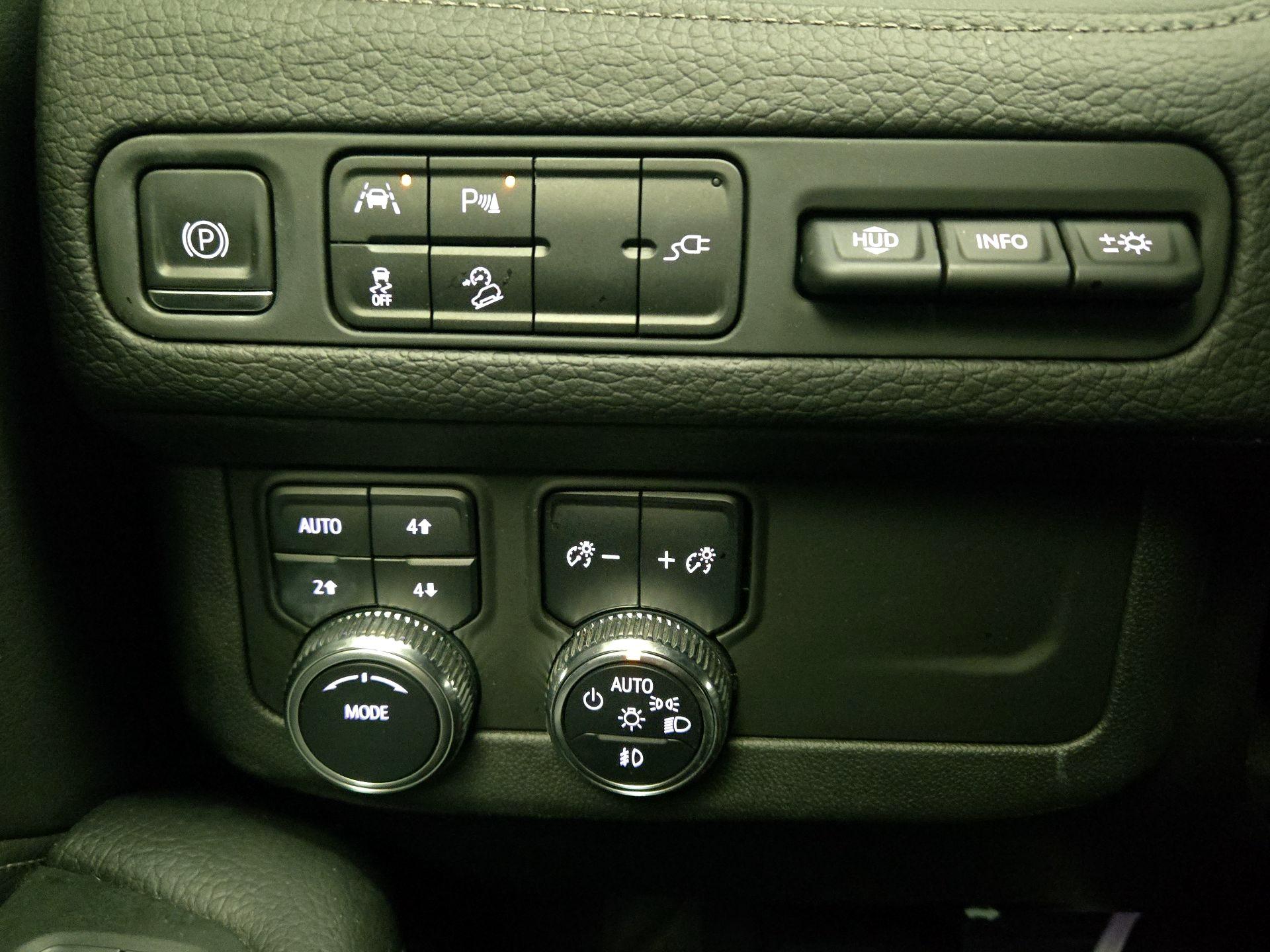 Thumbnail: 2021 GMC Yukon - 13