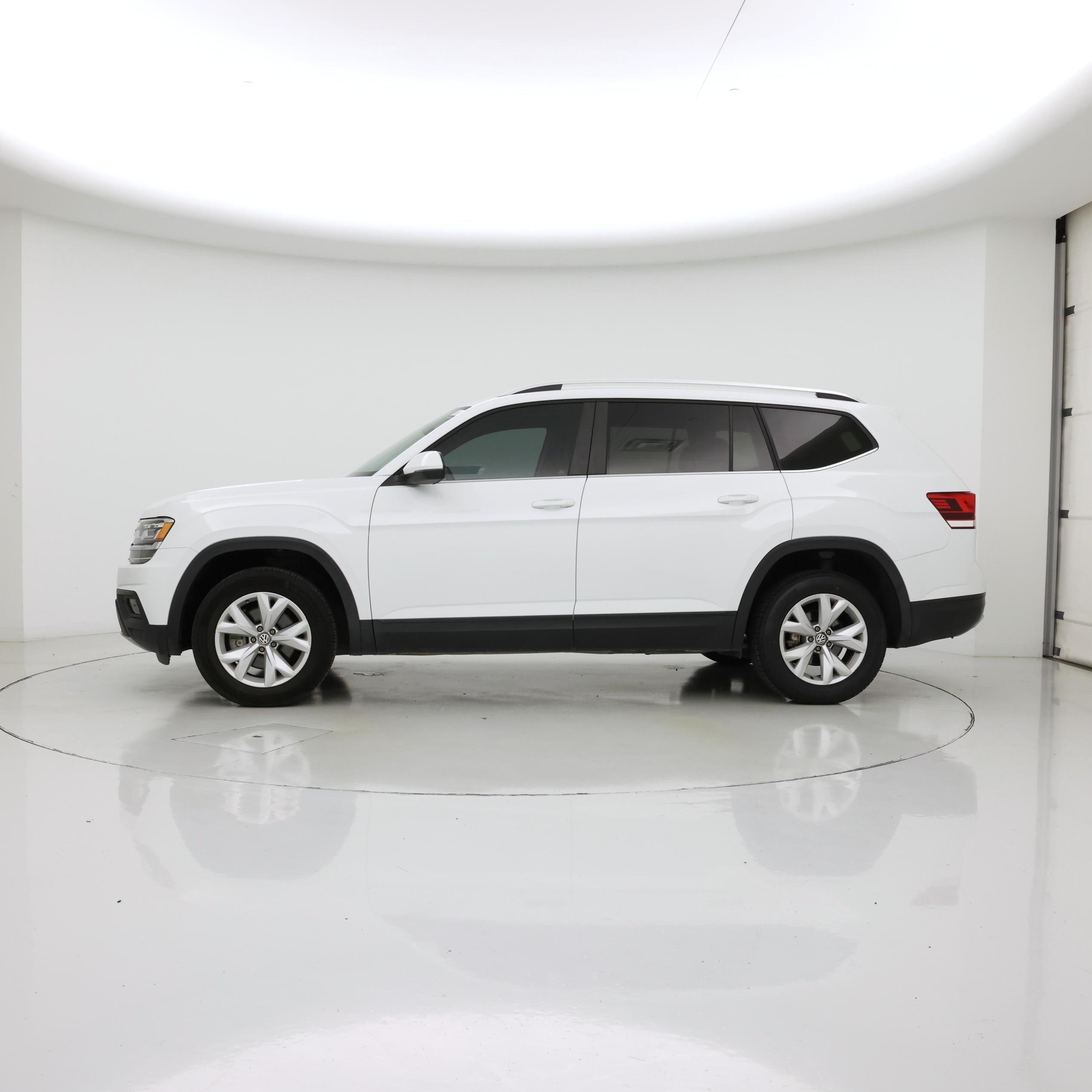 Thumbnail: 2019 Volkswagen Atlas - 3