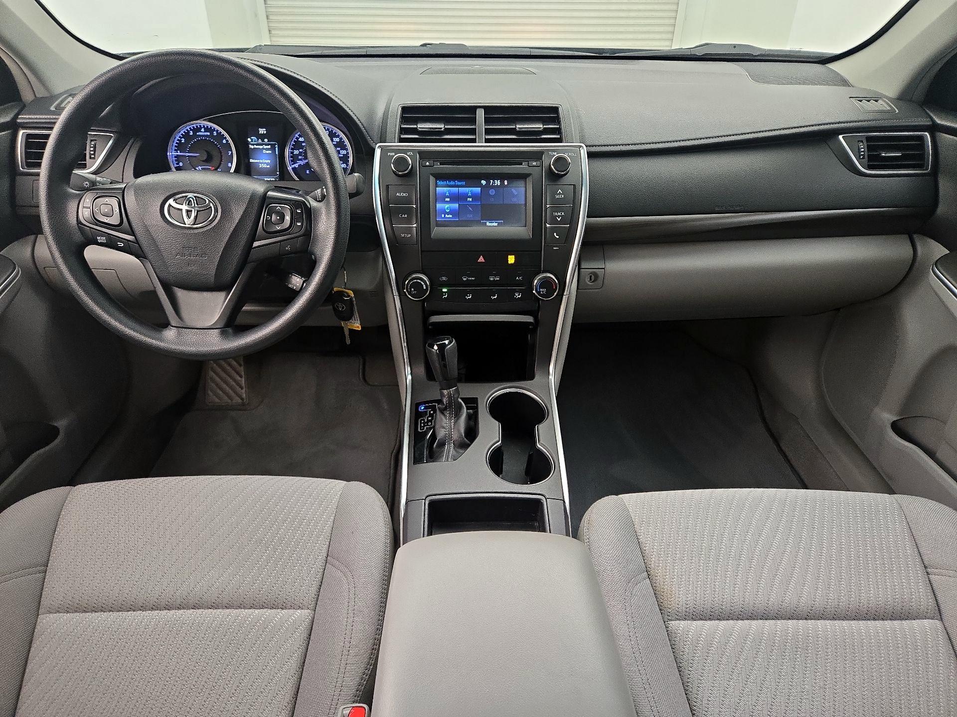 Thumbnail: 2016 Toyota Camry - 9