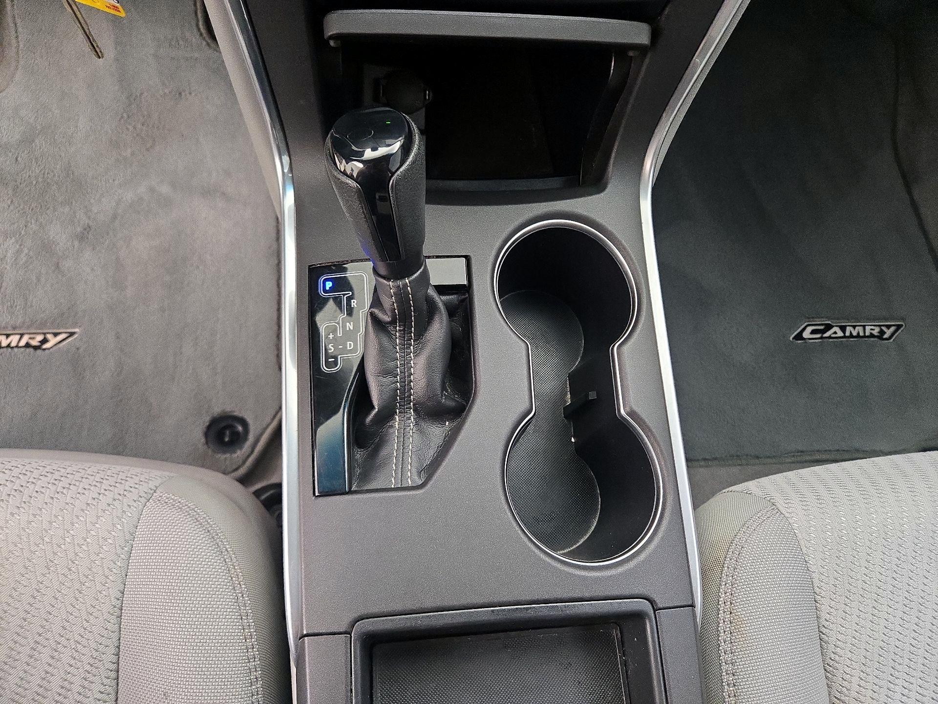 Thumbnail: 2016 Toyota Camry - 17