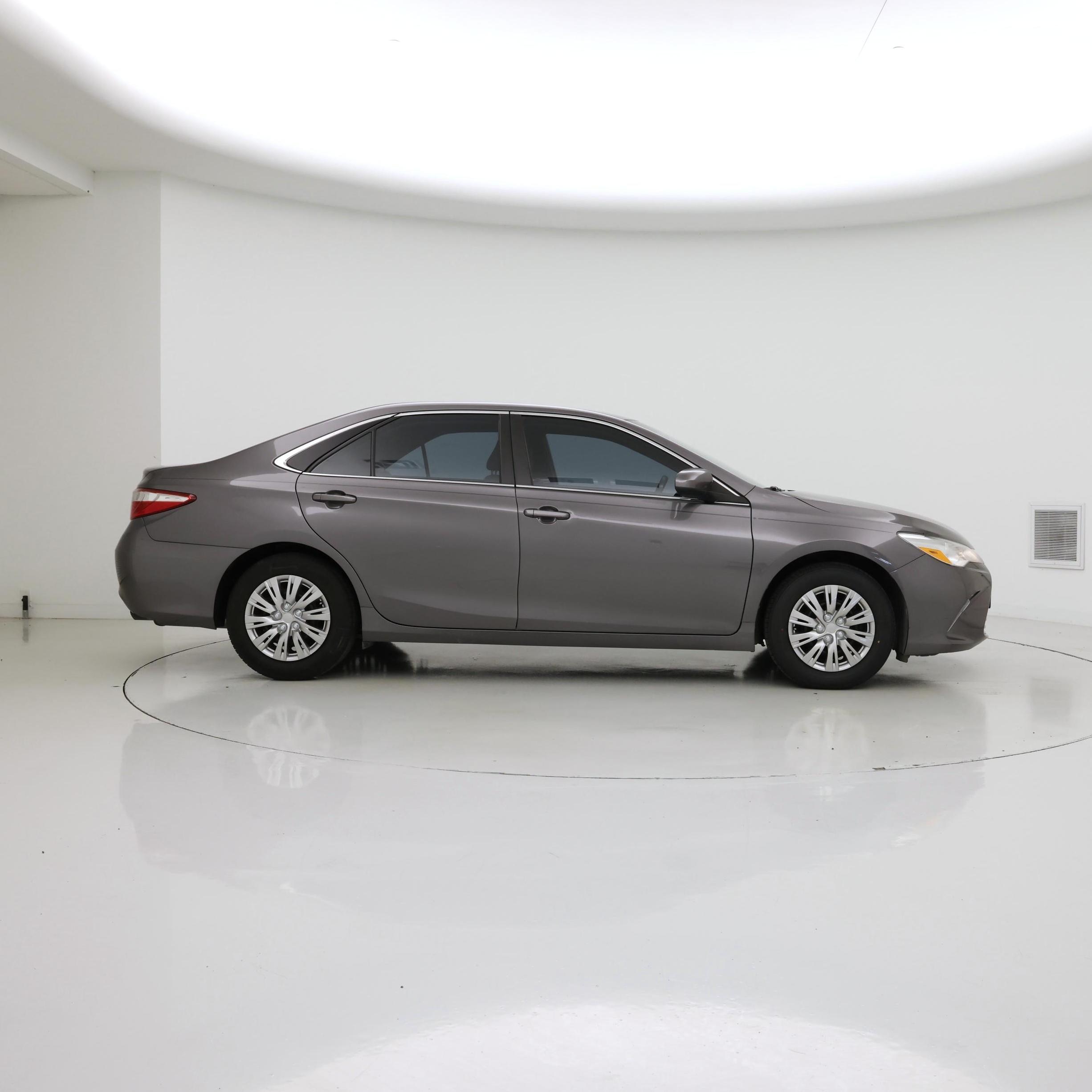 Thumbnail: 2016 Toyota Camry - 7
