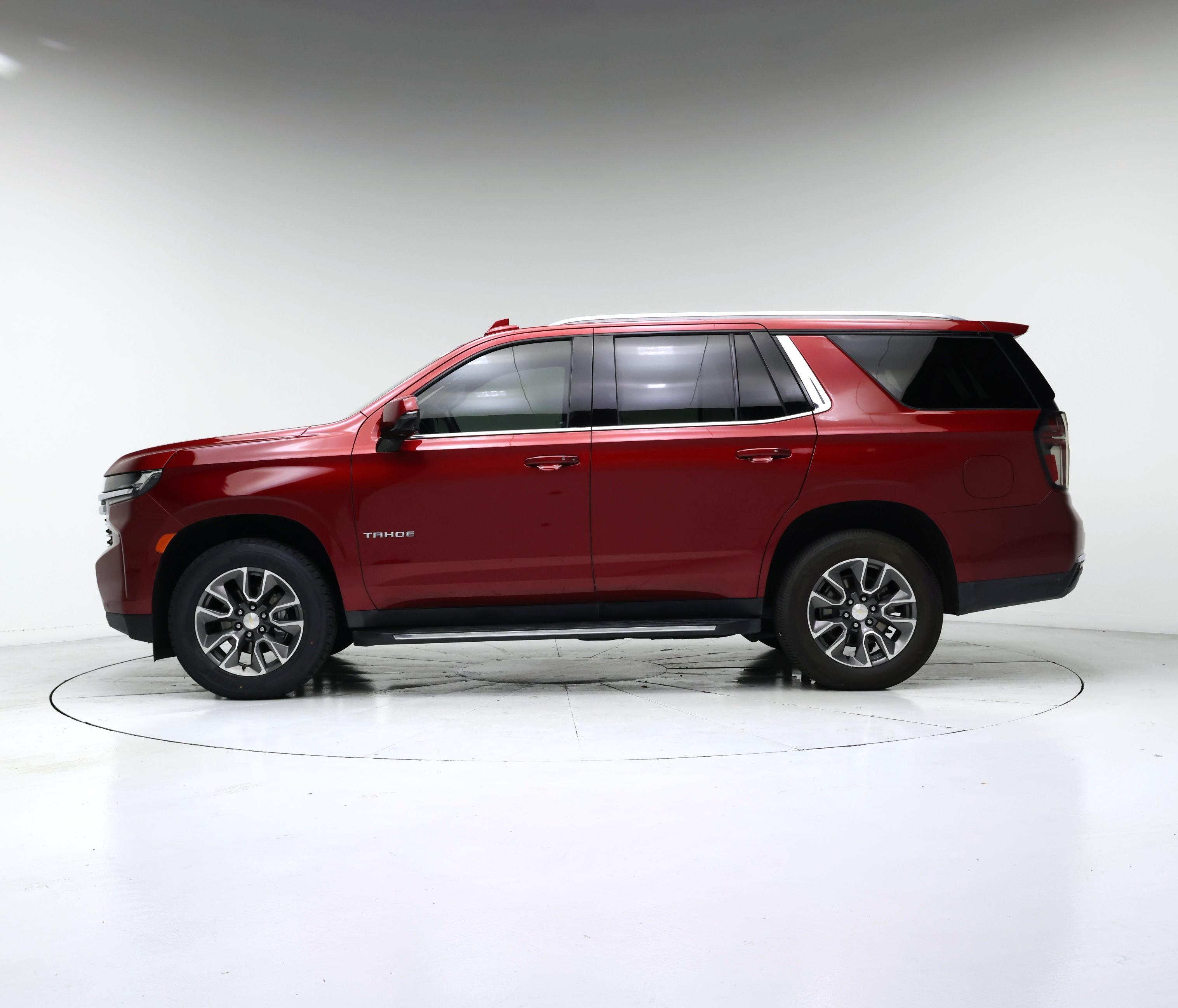 Thumbnail: 2023 Chevrolet Tahoe - 3