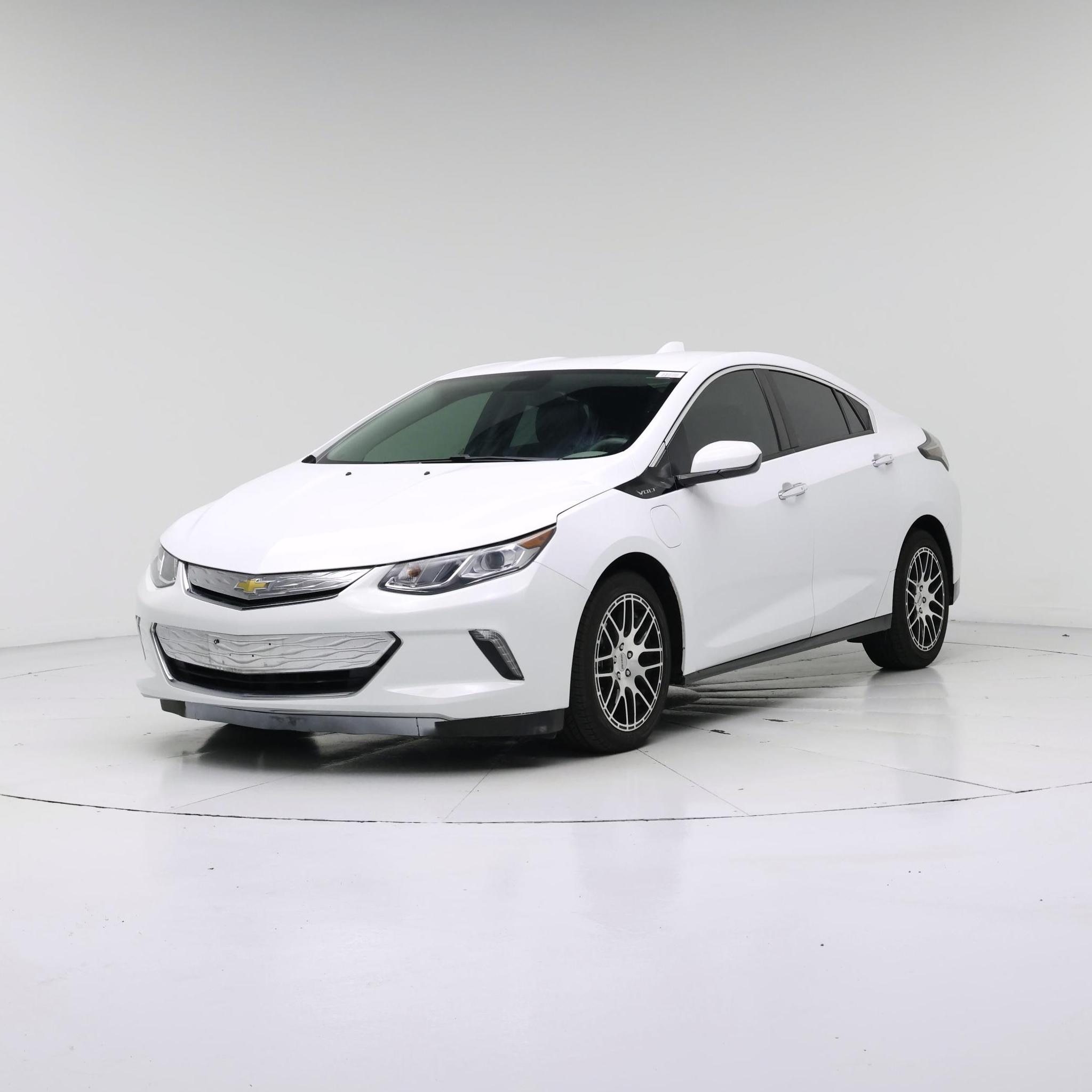Thumbnail: 2017 Chevrolet Volt - 4