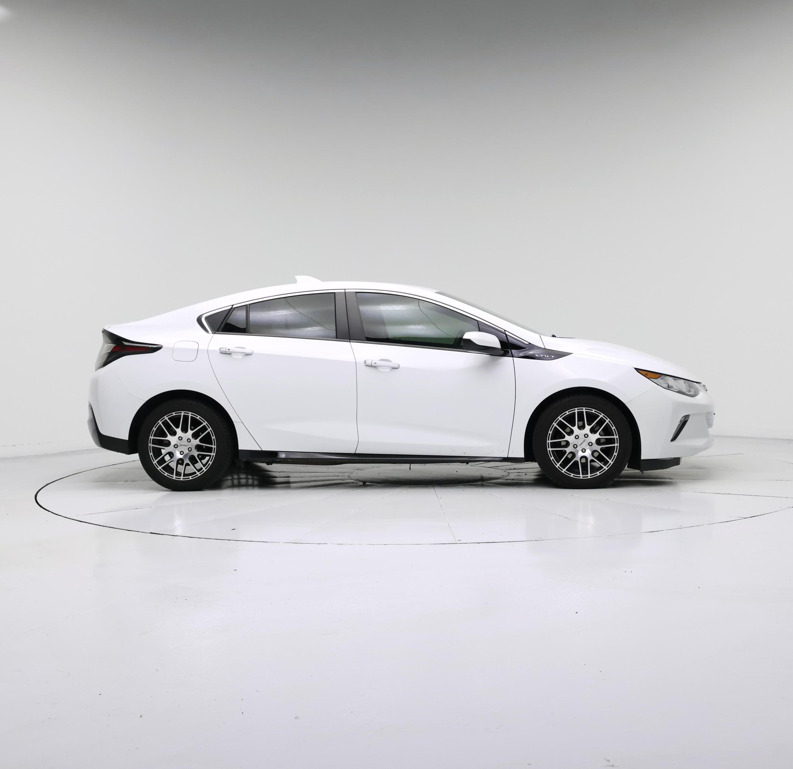 Thumbnail: 2017 Chevrolet Volt - 7