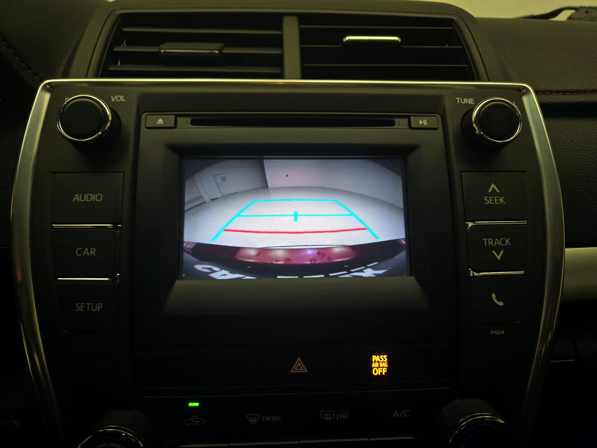 Thumbnail: 2016 Toyota Camry - 13