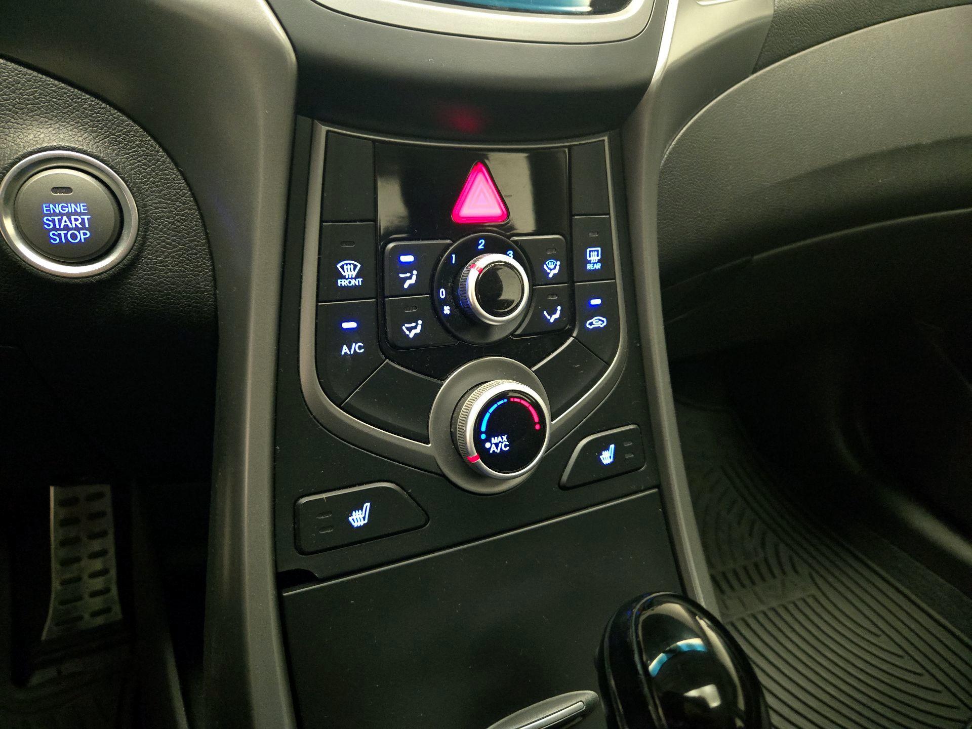 Thumbnail: 2015 Hyundai Elantra - 16