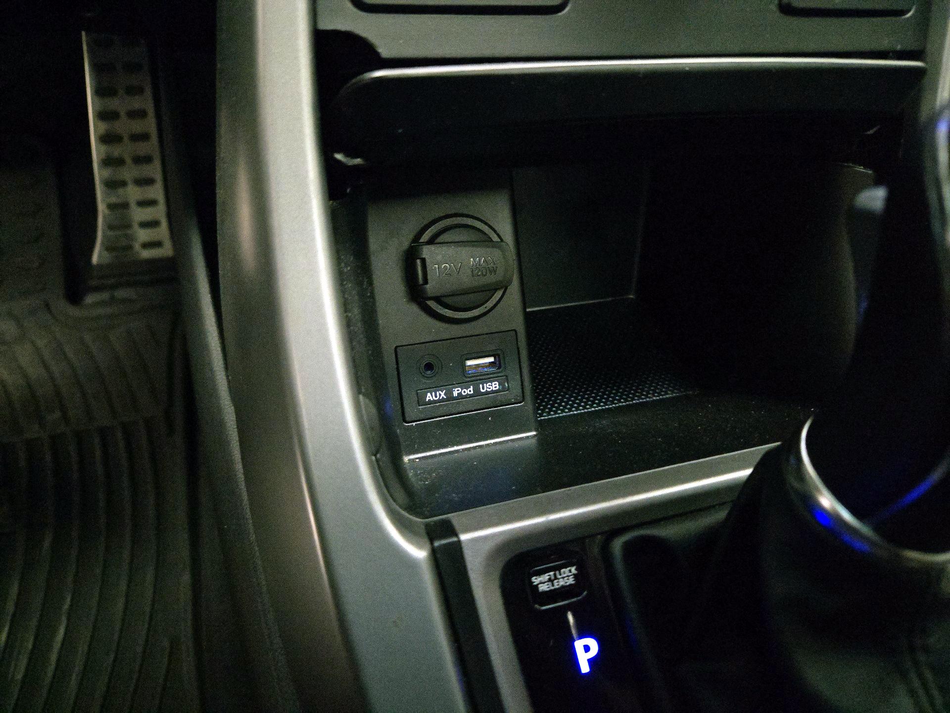 Thumbnail: 2015 Hyundai Elantra - 18
