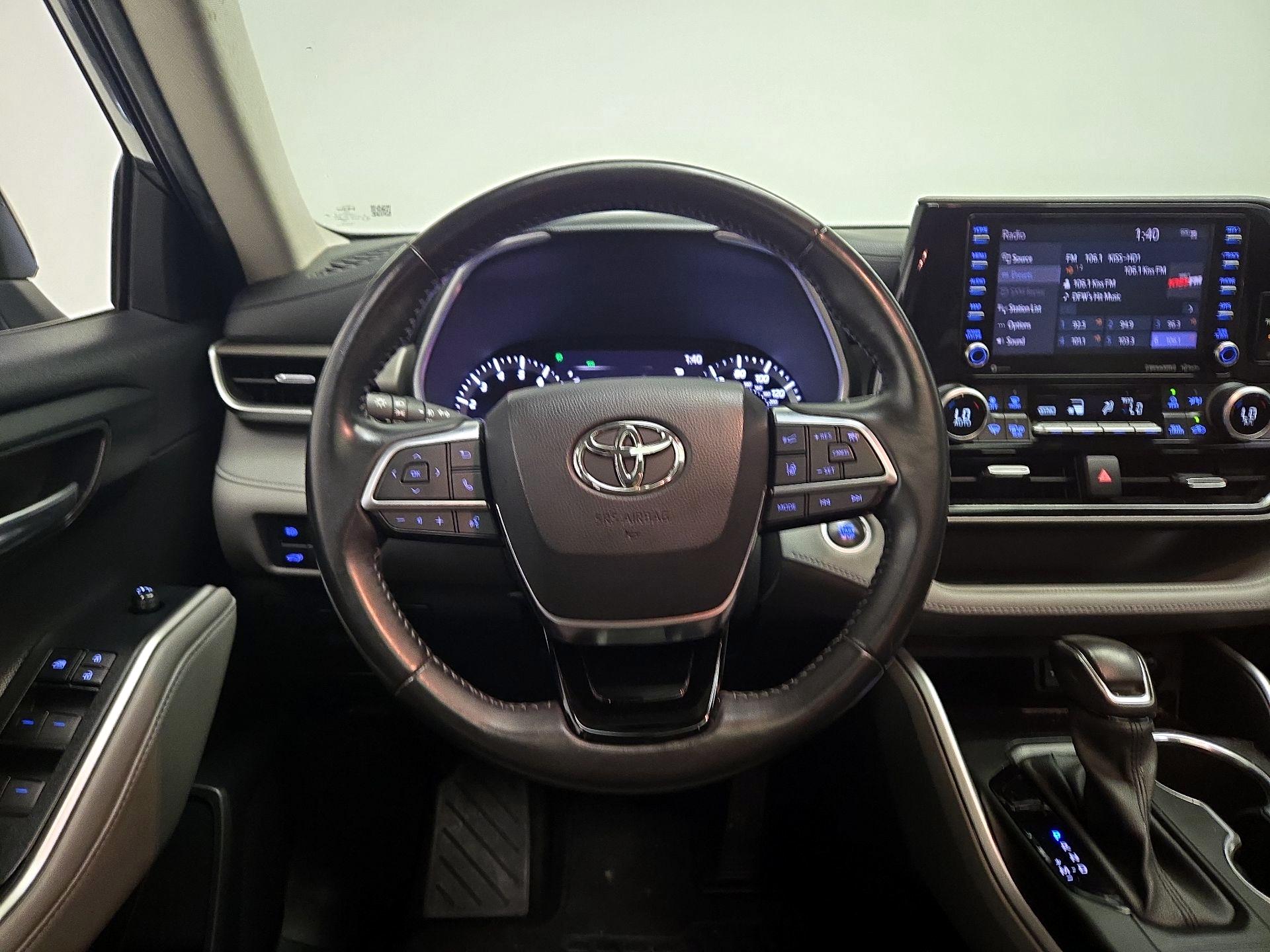 Thumbnail: 2021 Toyota Highlander - 10
