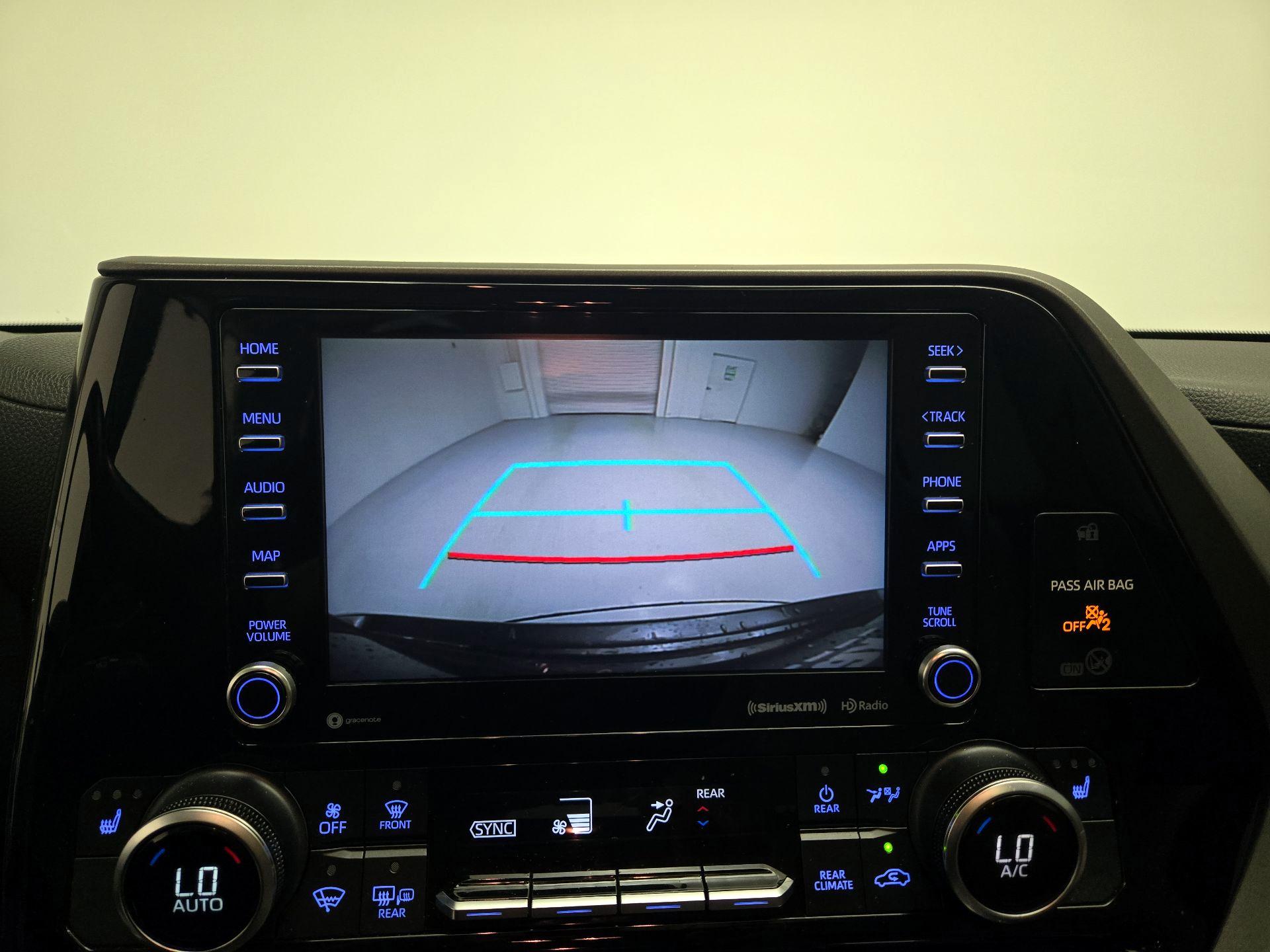Thumbnail: 2021 Toyota Highlander - 14