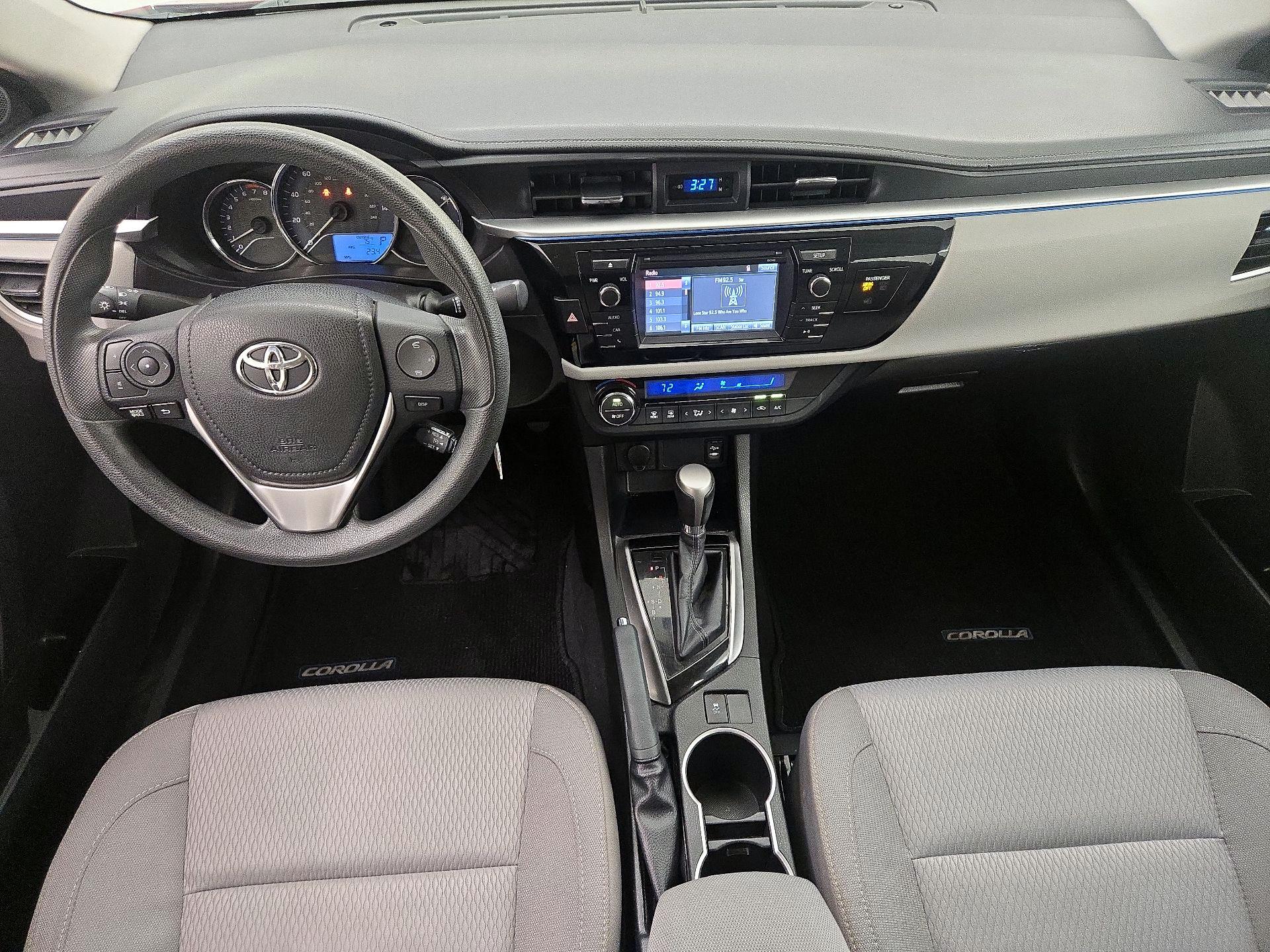 Thumbnail: 2015 Toyota Corolla - 9
