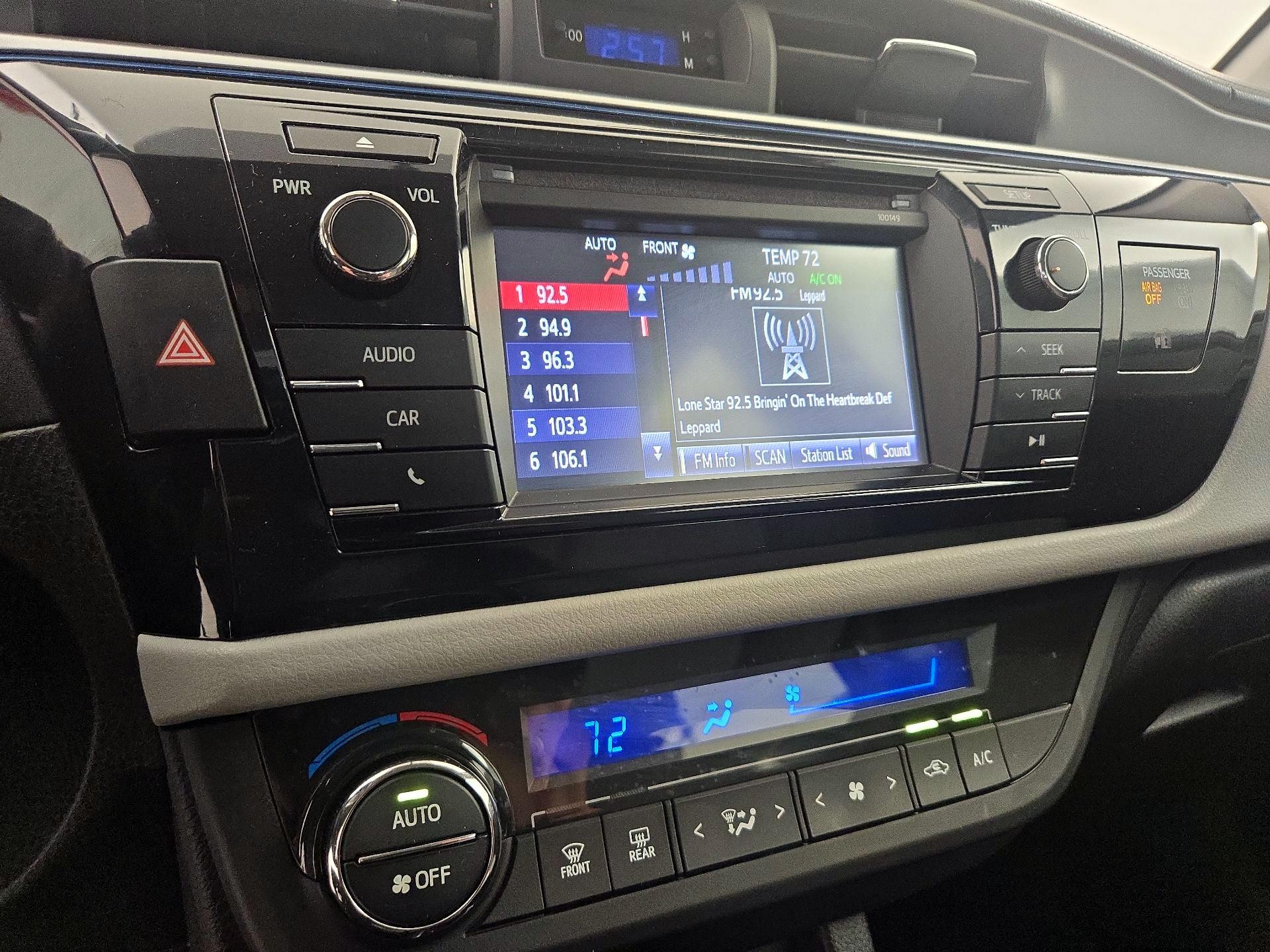 Thumbnail: 2015 Toyota Corolla - 16
