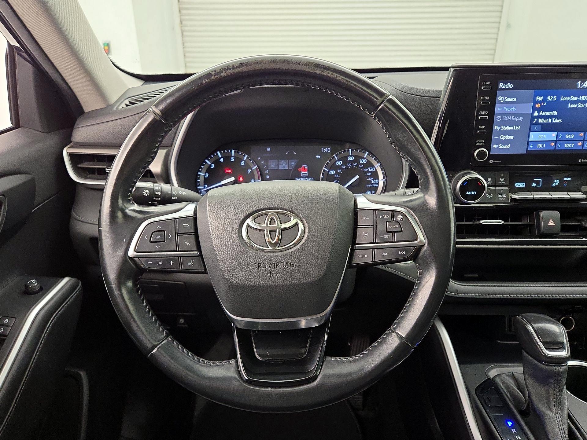 Thumbnail: 2021 Toyota Highlander - 10