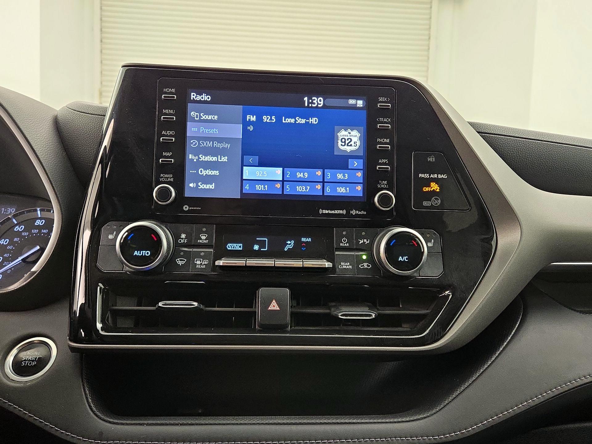 Thumbnail: 2021 Toyota Highlander - 15