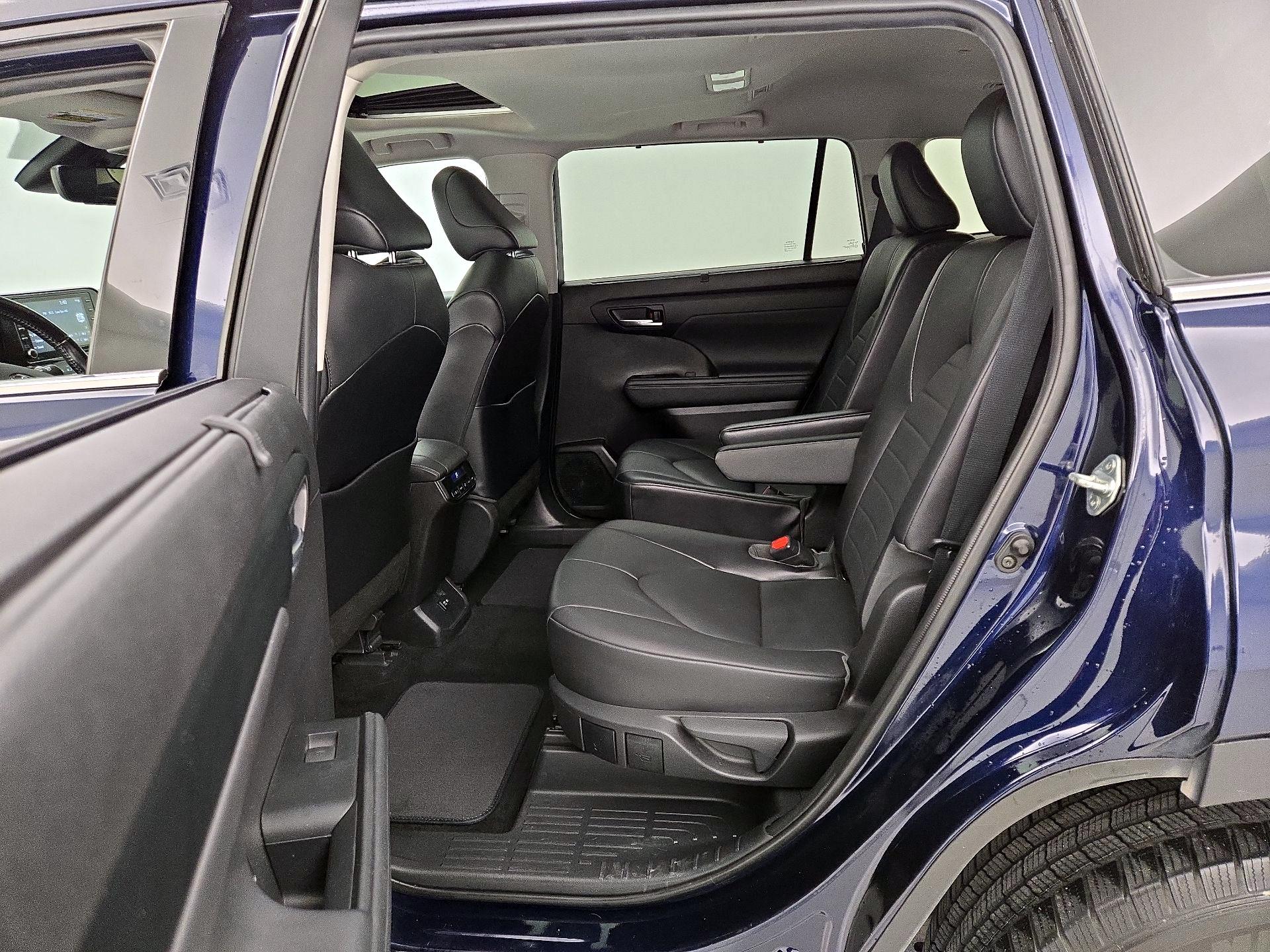 Thumbnail: 2021 Toyota Highlander - 19