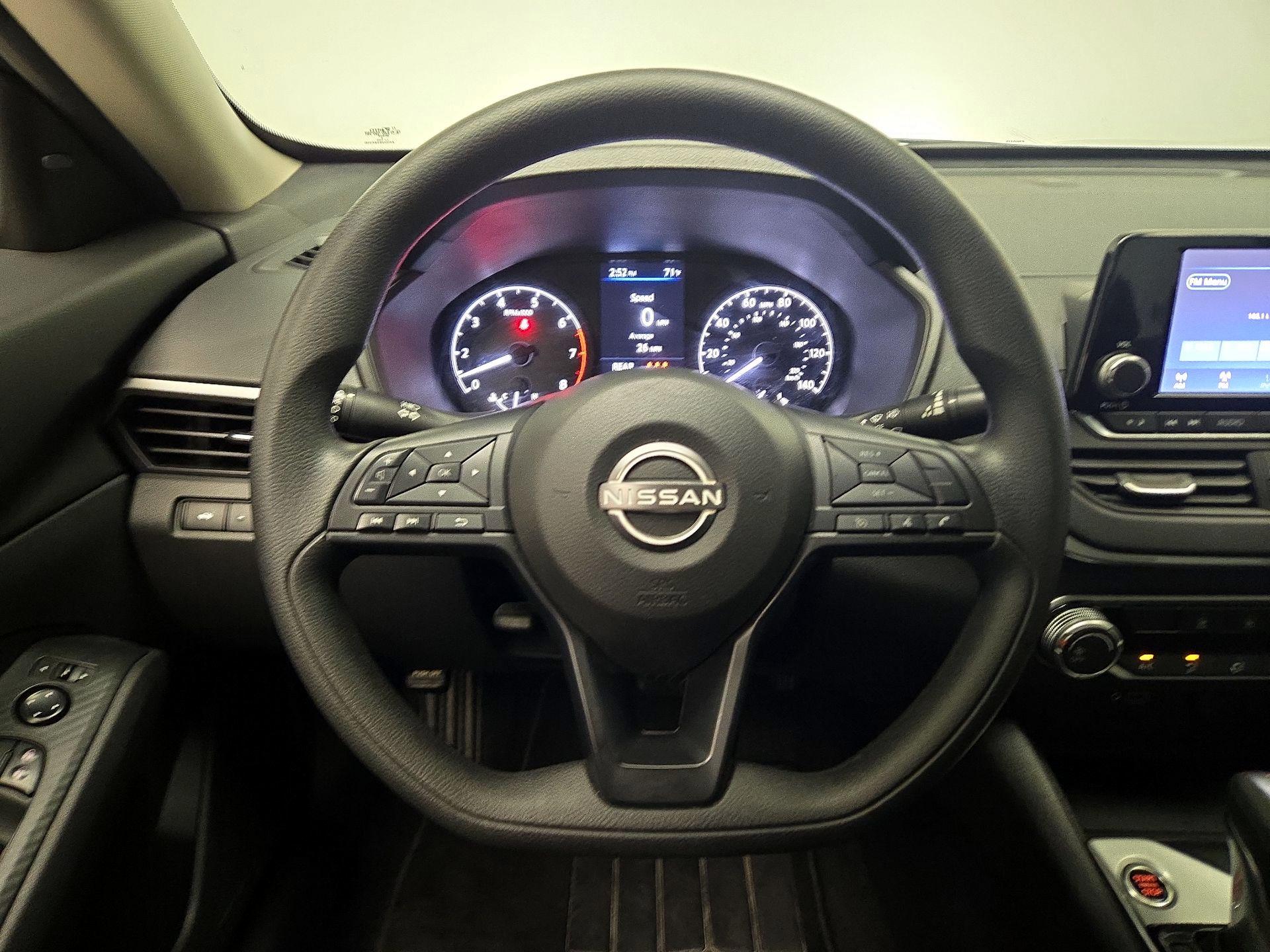 Thumbnail: 2024 Nissan Altima - 10