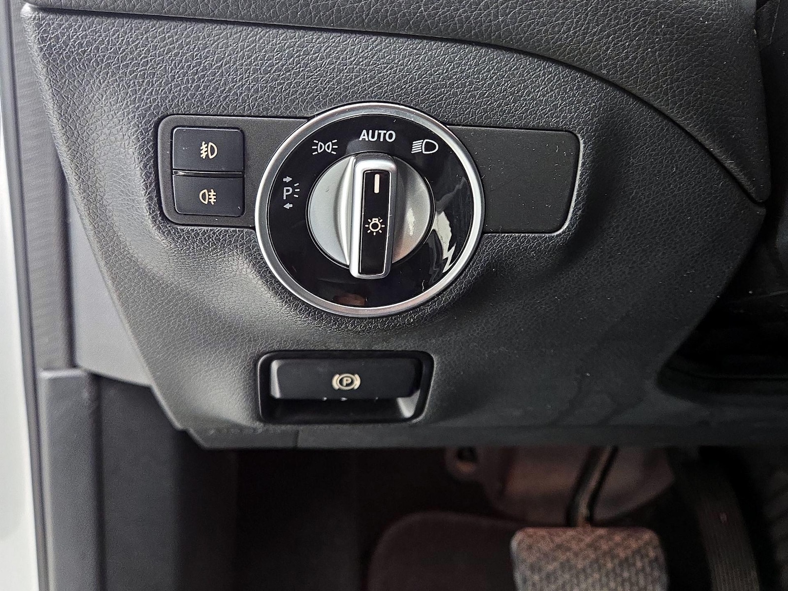 2015 Mercedes-Benz GLA-Class GLA250 - Photo 14