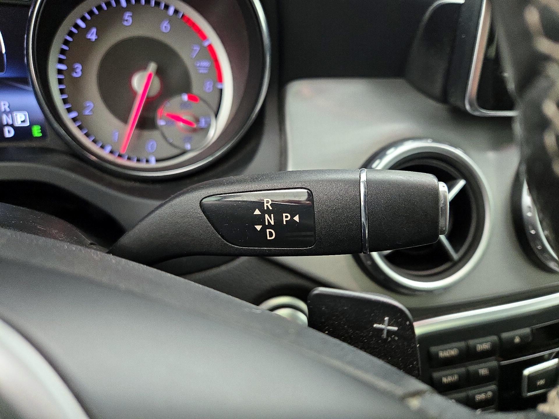 Thumbnail: 2015 Mercedes-Benz GLA - 17