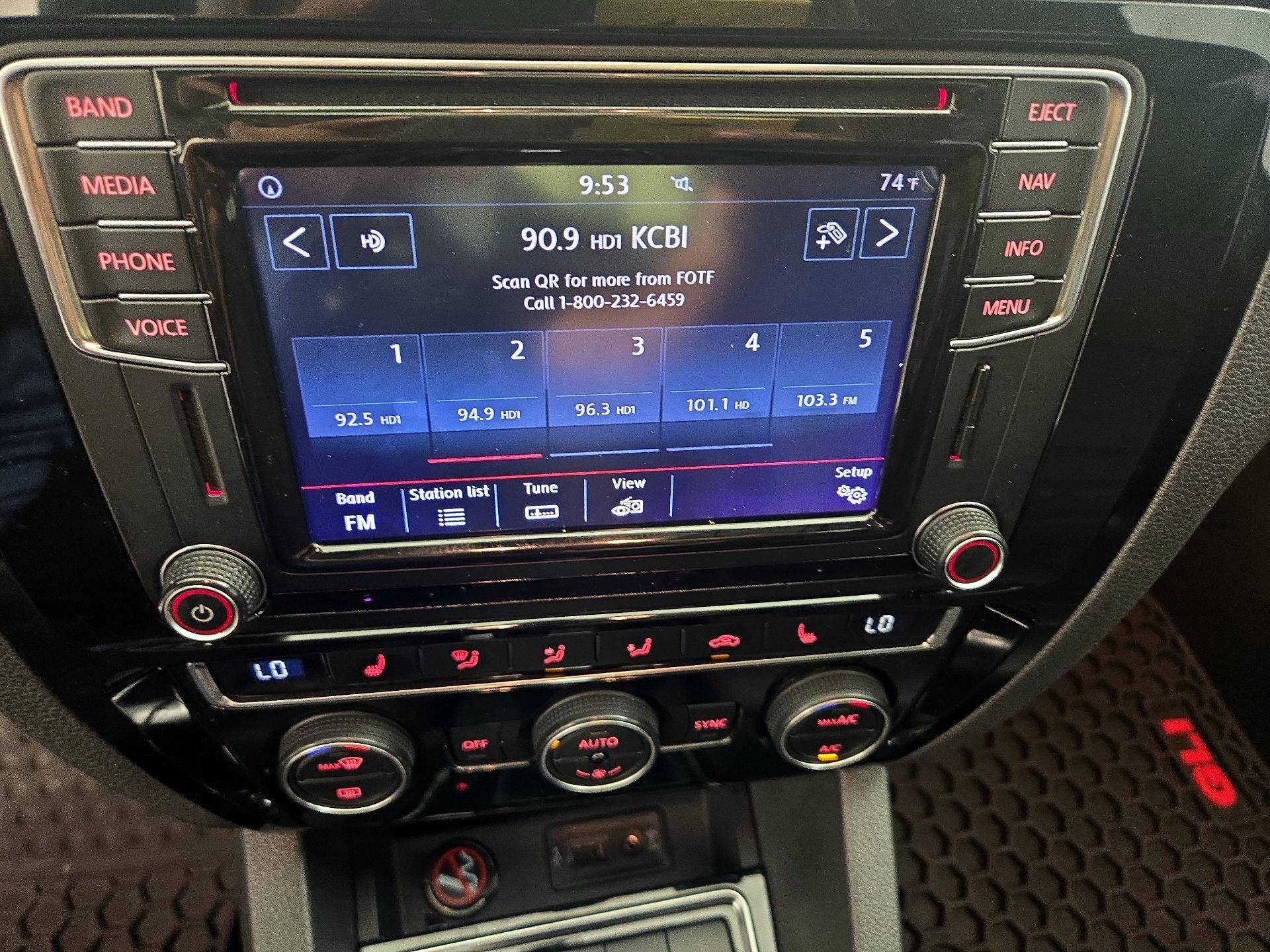 Thumbnail: 2017 Volkswagen Jetta - 15