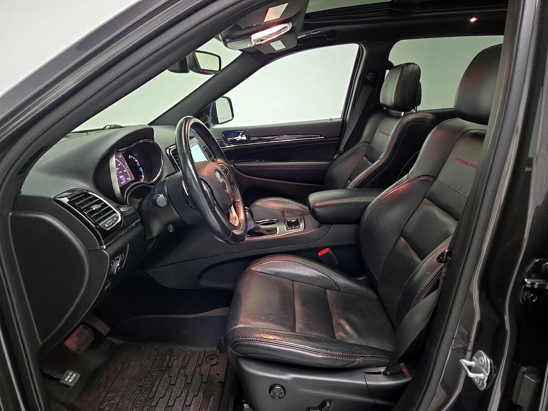 Thumbnail: 2020 Jeep Grand Cherokee - 11