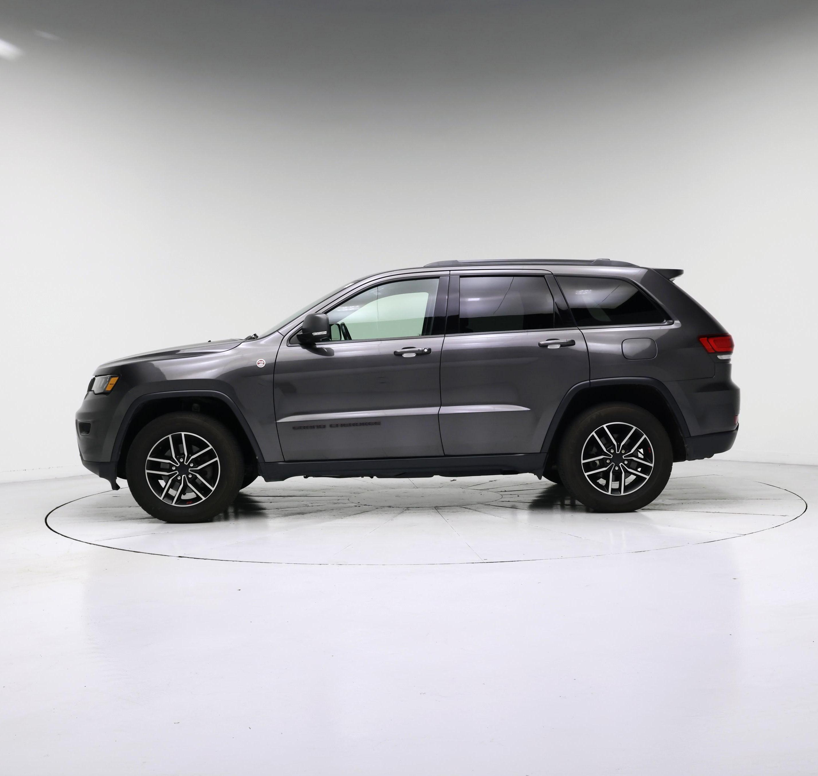 Thumbnail: 2020 Jeep Grand Cherokee - 3