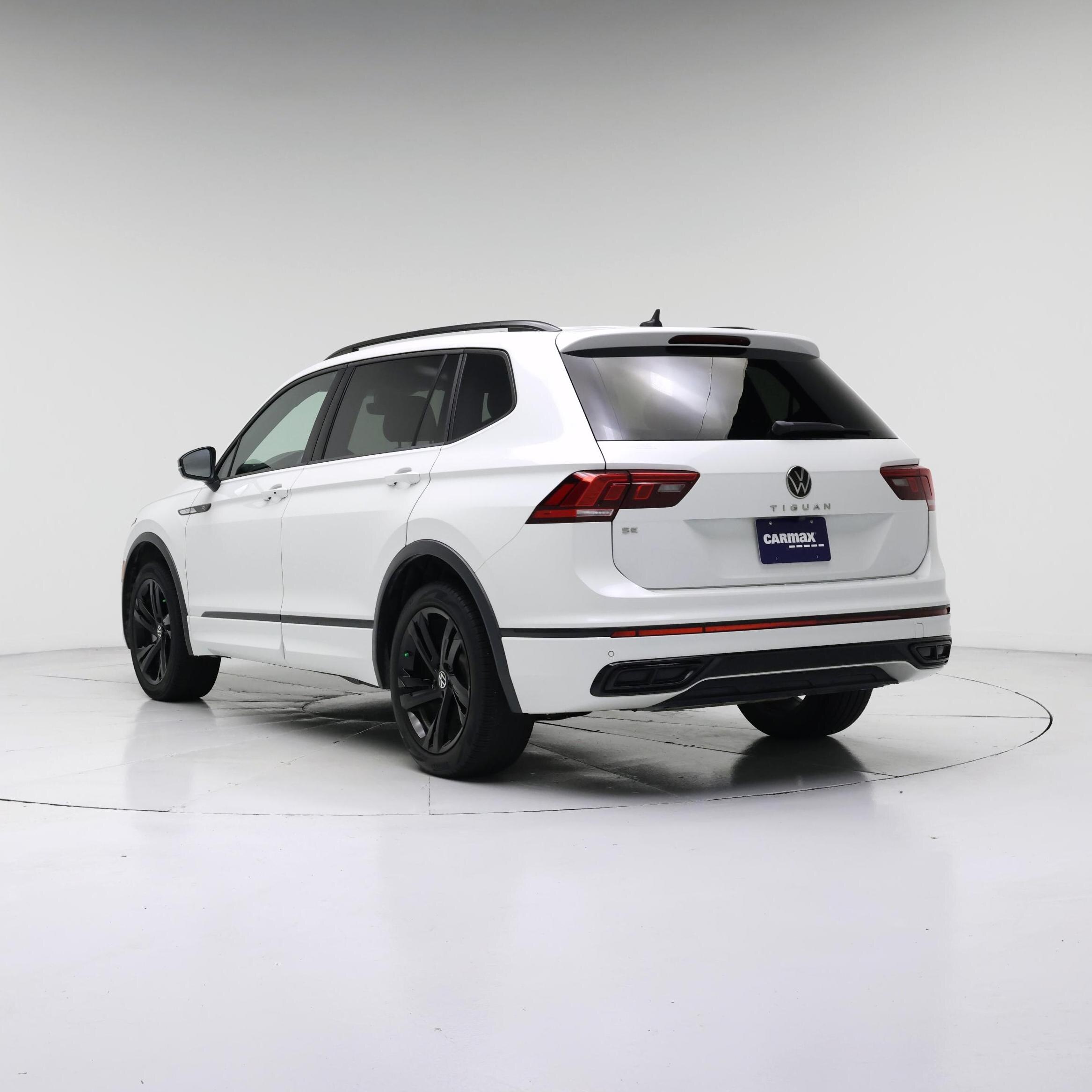 Thumbnail: 2023 Volkswagen Tiguan - 2