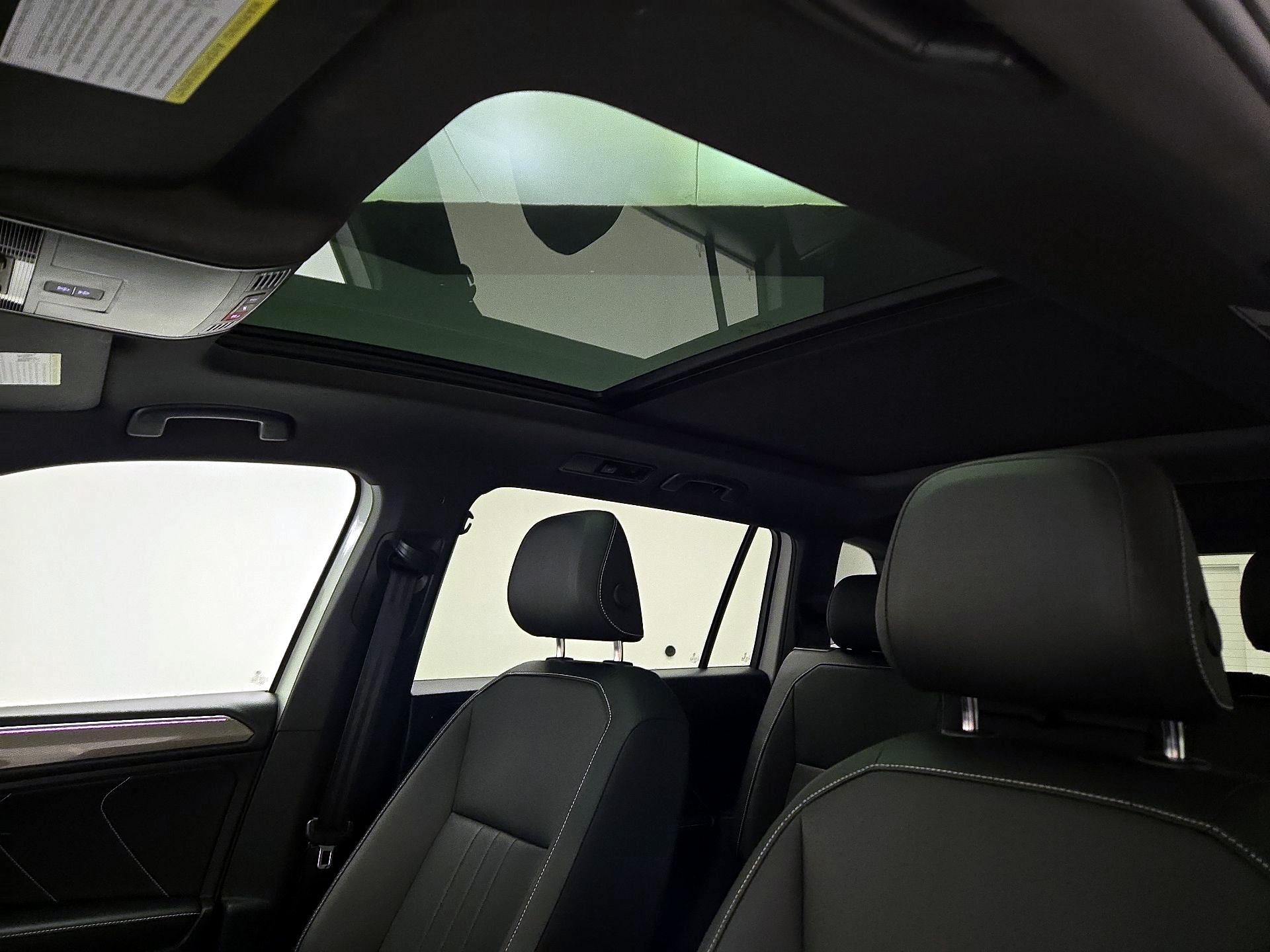 Thumbnail: 2023 Volkswagen Tiguan - 19