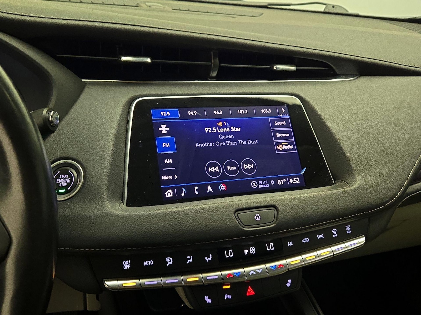 2023 Cadillac XT4 Luxury - Photo 17