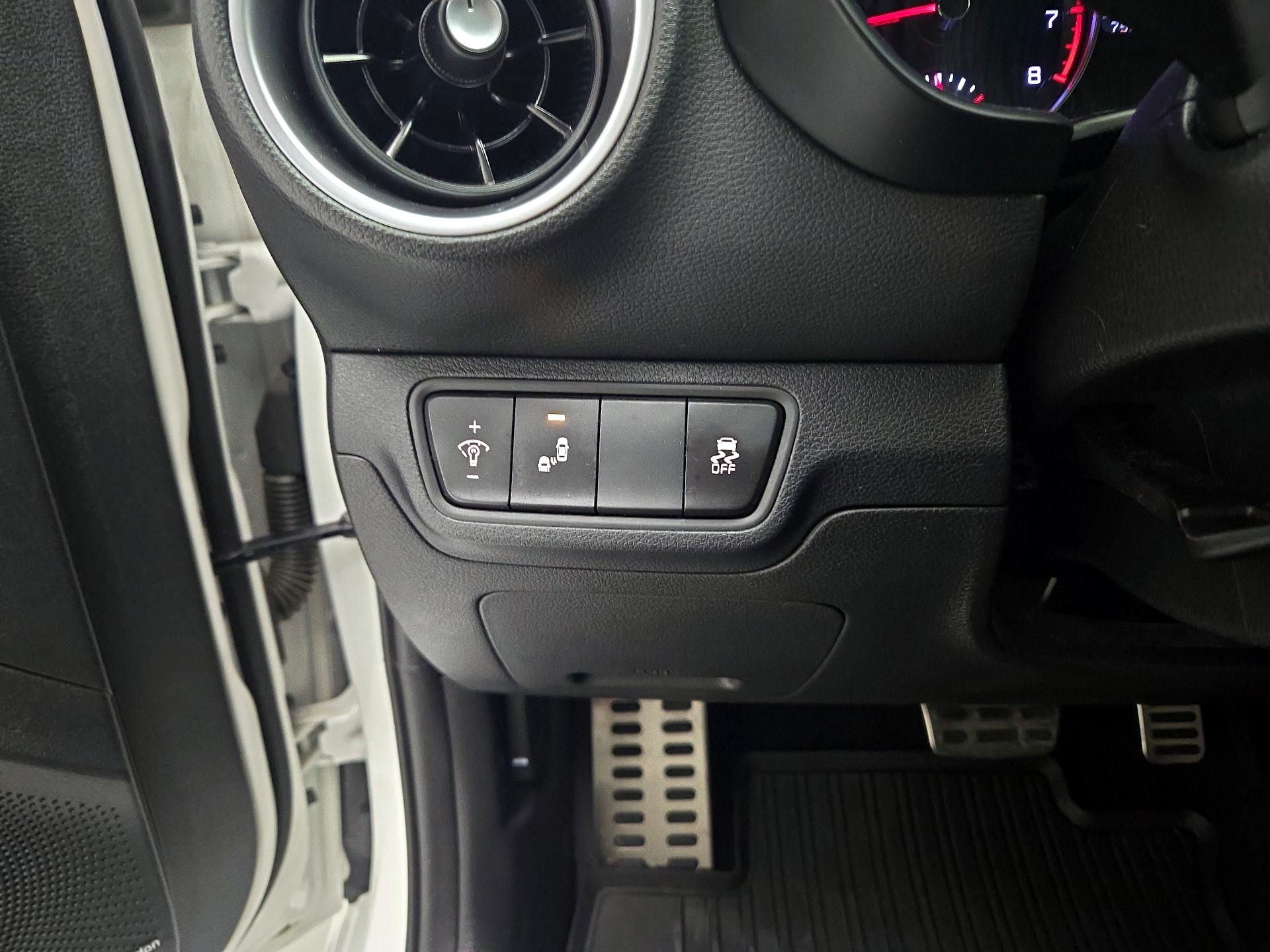 Thumbnail: 2024 Kia Forte - 13