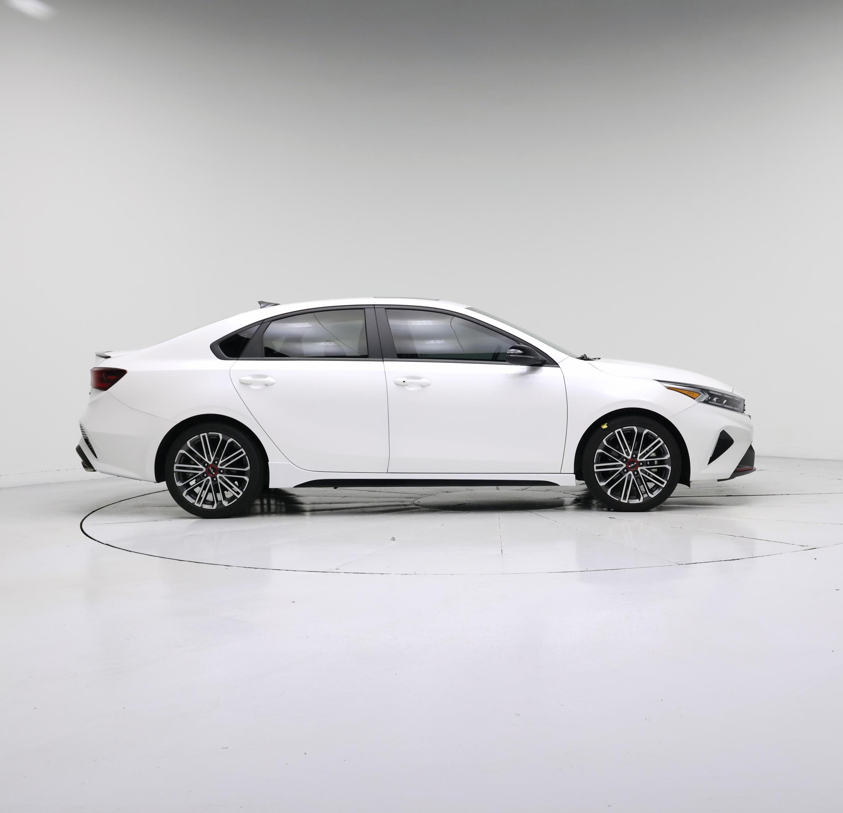 Thumbnail: 2024 Kia Forte - 7