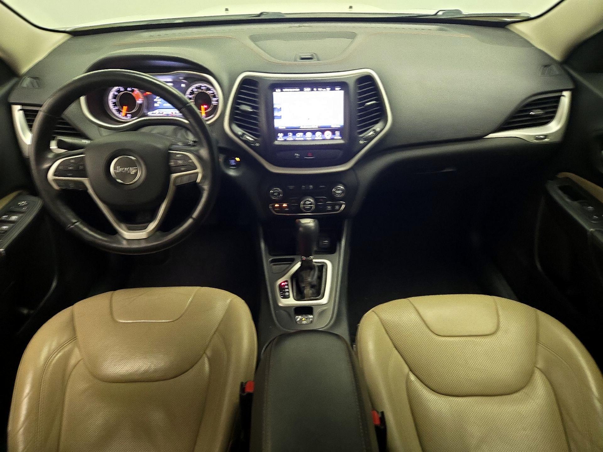 Thumbnail: 2016 Jeep Cherokee - 9