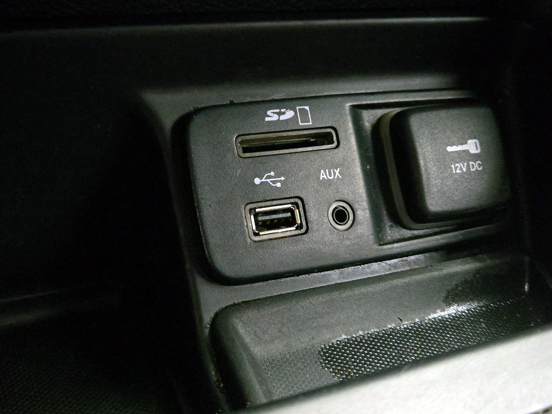 Thumbnail: 2016 Jeep Cherokee - 19