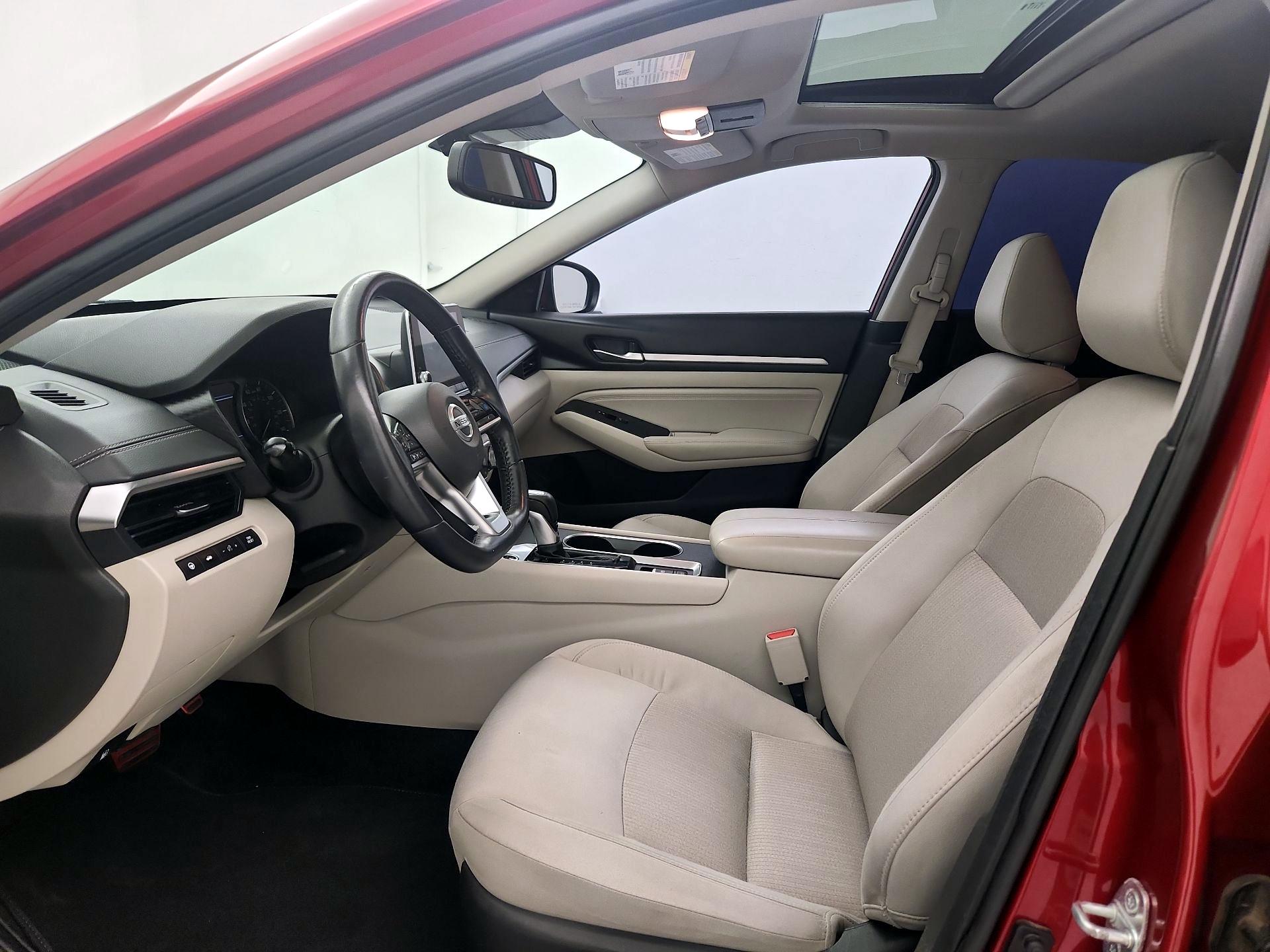 Thumbnail: 2019 Nissan Altima - 11