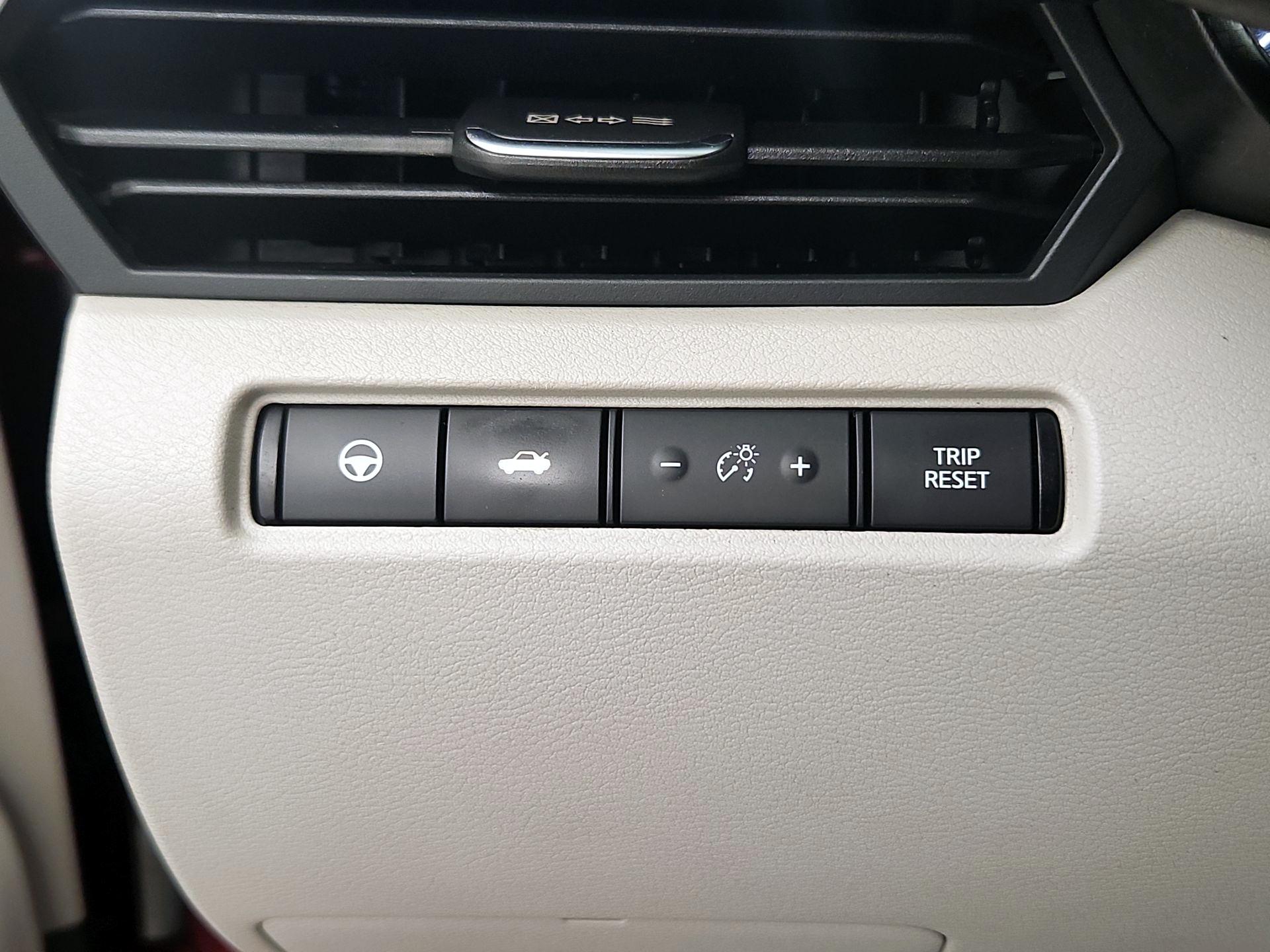 Thumbnail: 2019 Nissan Altima - 13