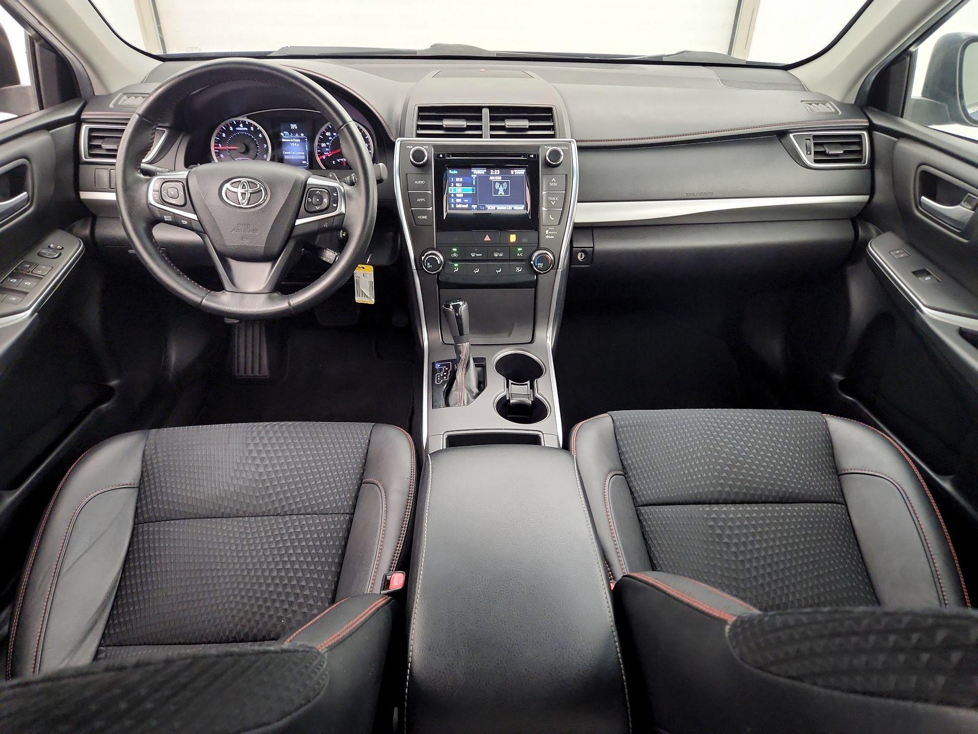 Thumbnail: 2015 Toyota Camry - 9