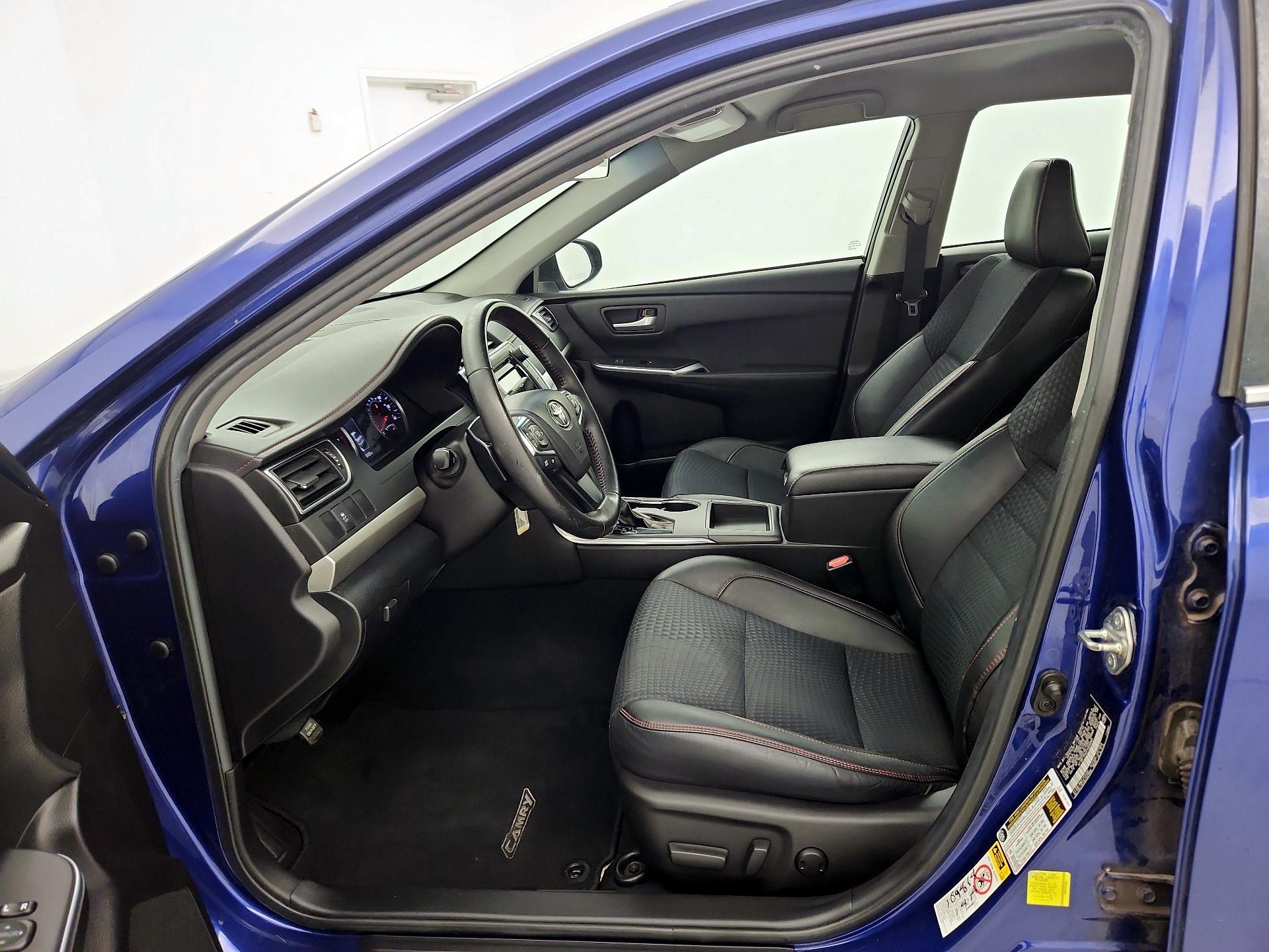 Thumbnail: 2015 Toyota Camry - 11