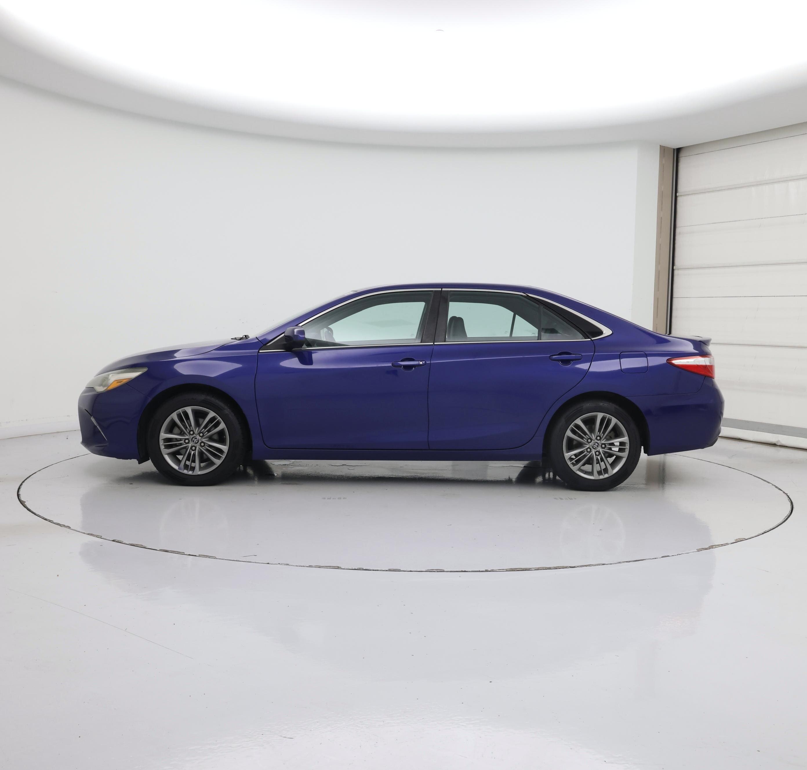 Thumbnail: 2015 Toyota Camry - 3