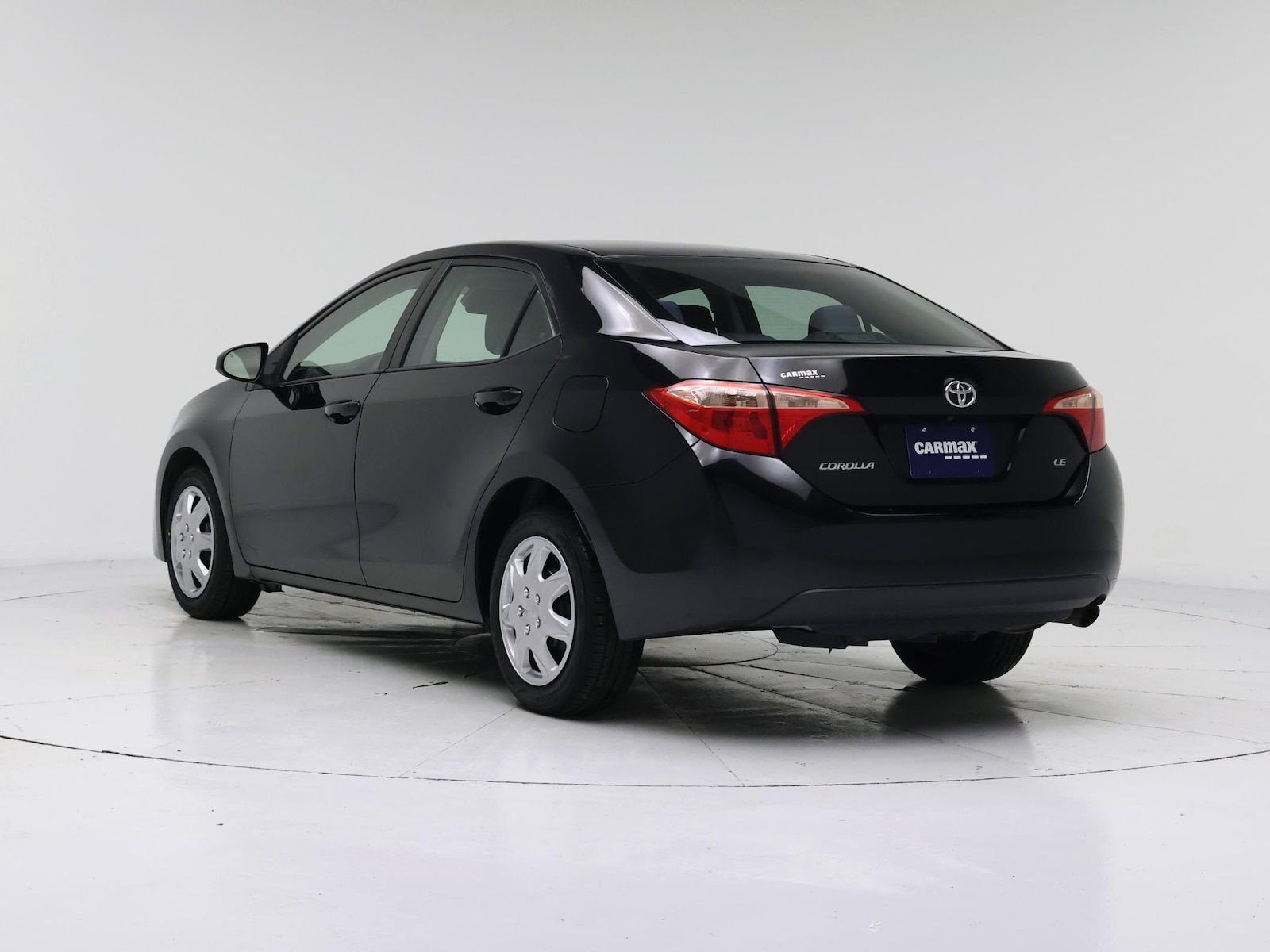 2019 Toyota Corolla LE - Photo 3