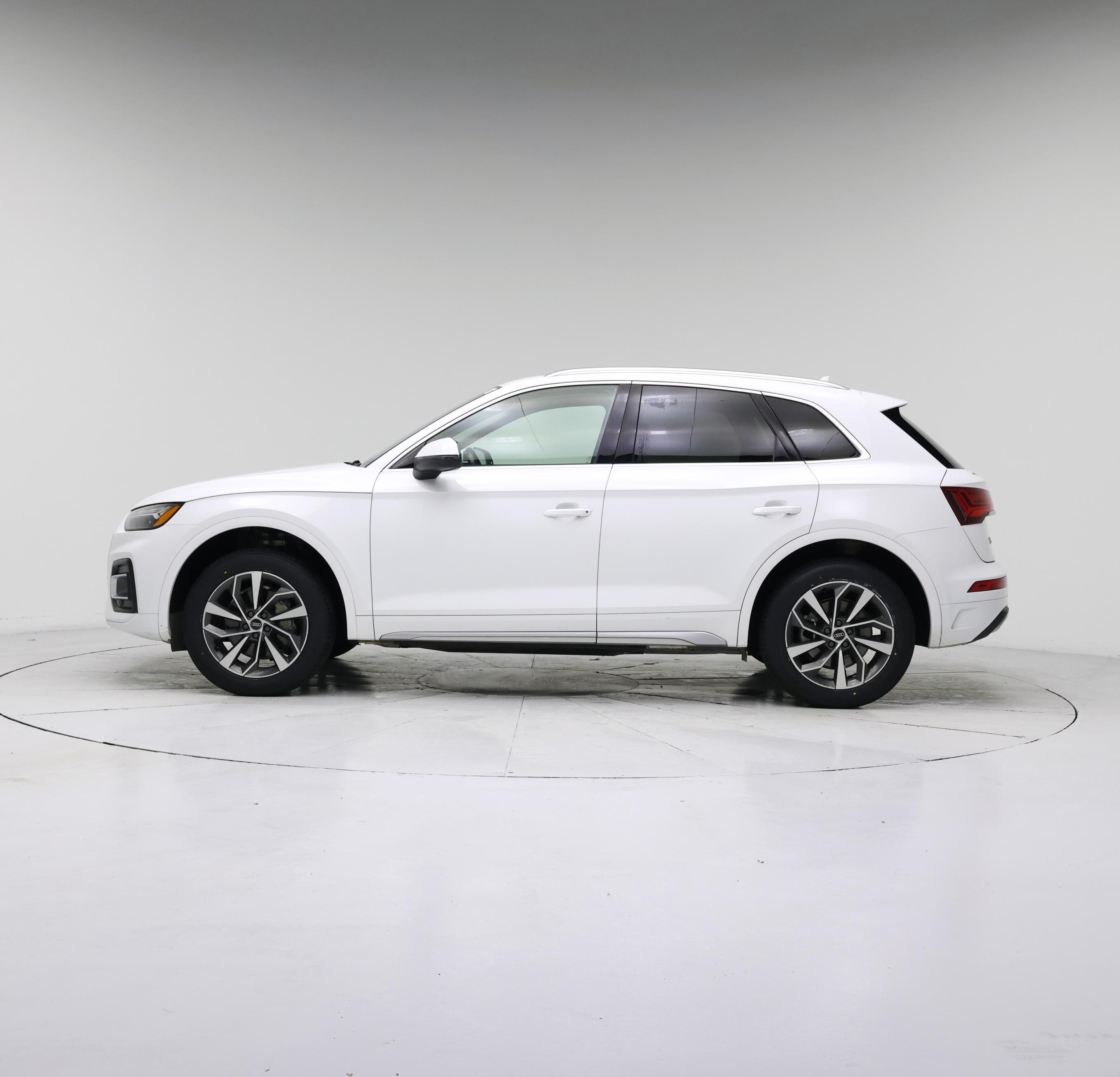 Thumbnail: 2021 Audi Q5 - 3