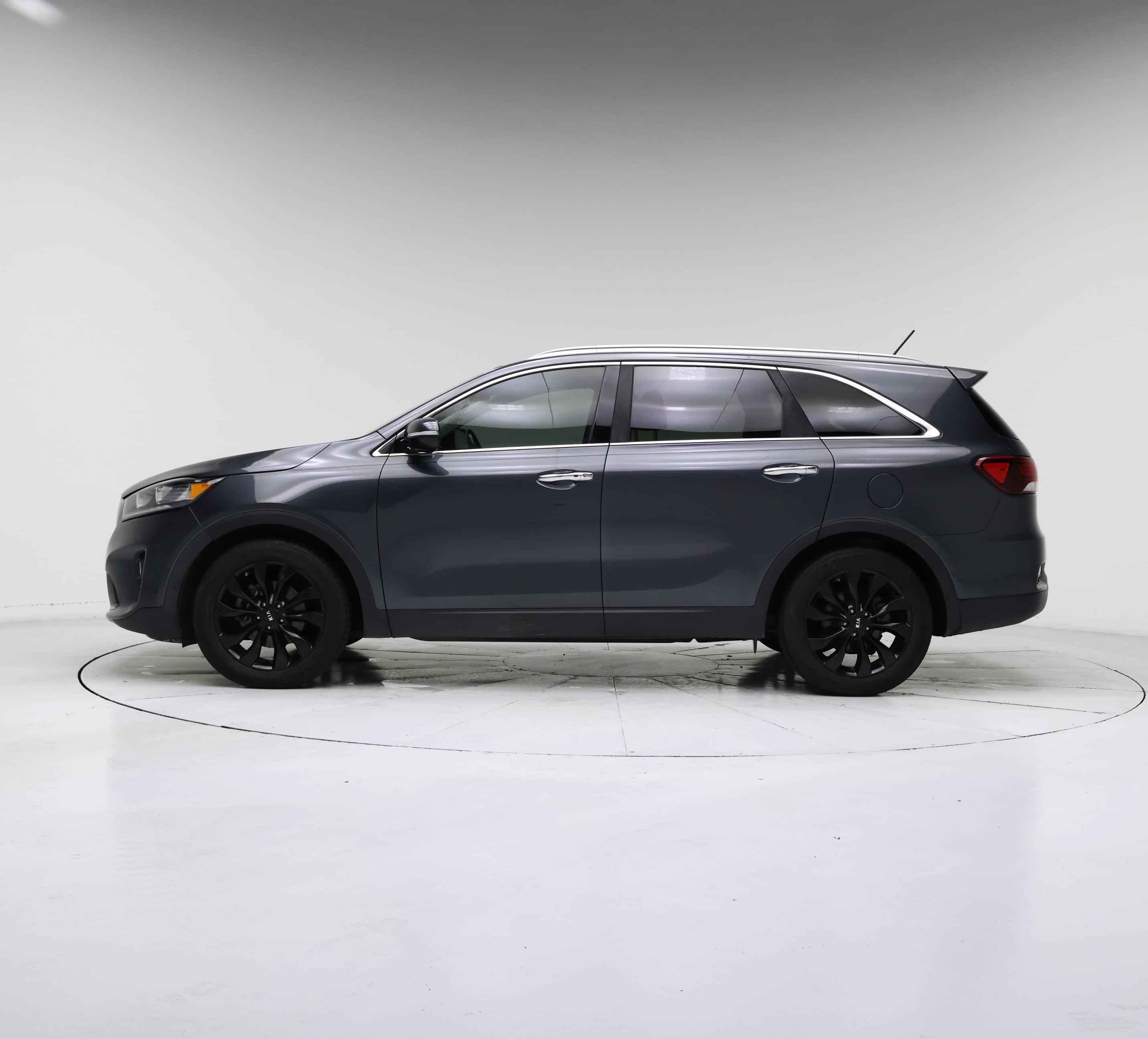 Thumbnail: 2020 Kia Sorento - 3