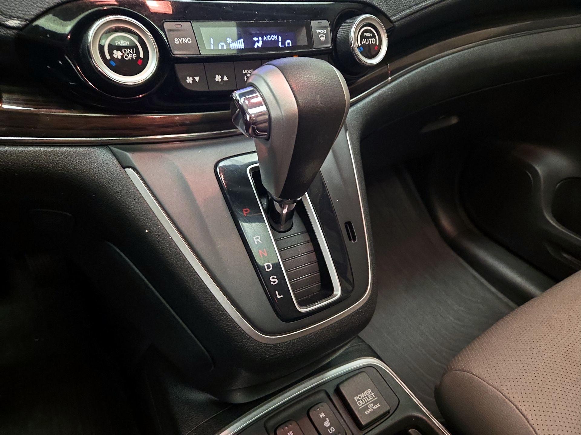 Thumbnail: 2015 Honda CR-V - 17