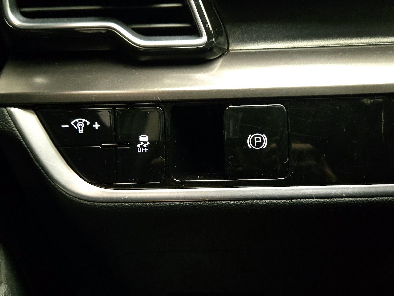 2024 Kia Sportage EX - Photo 14