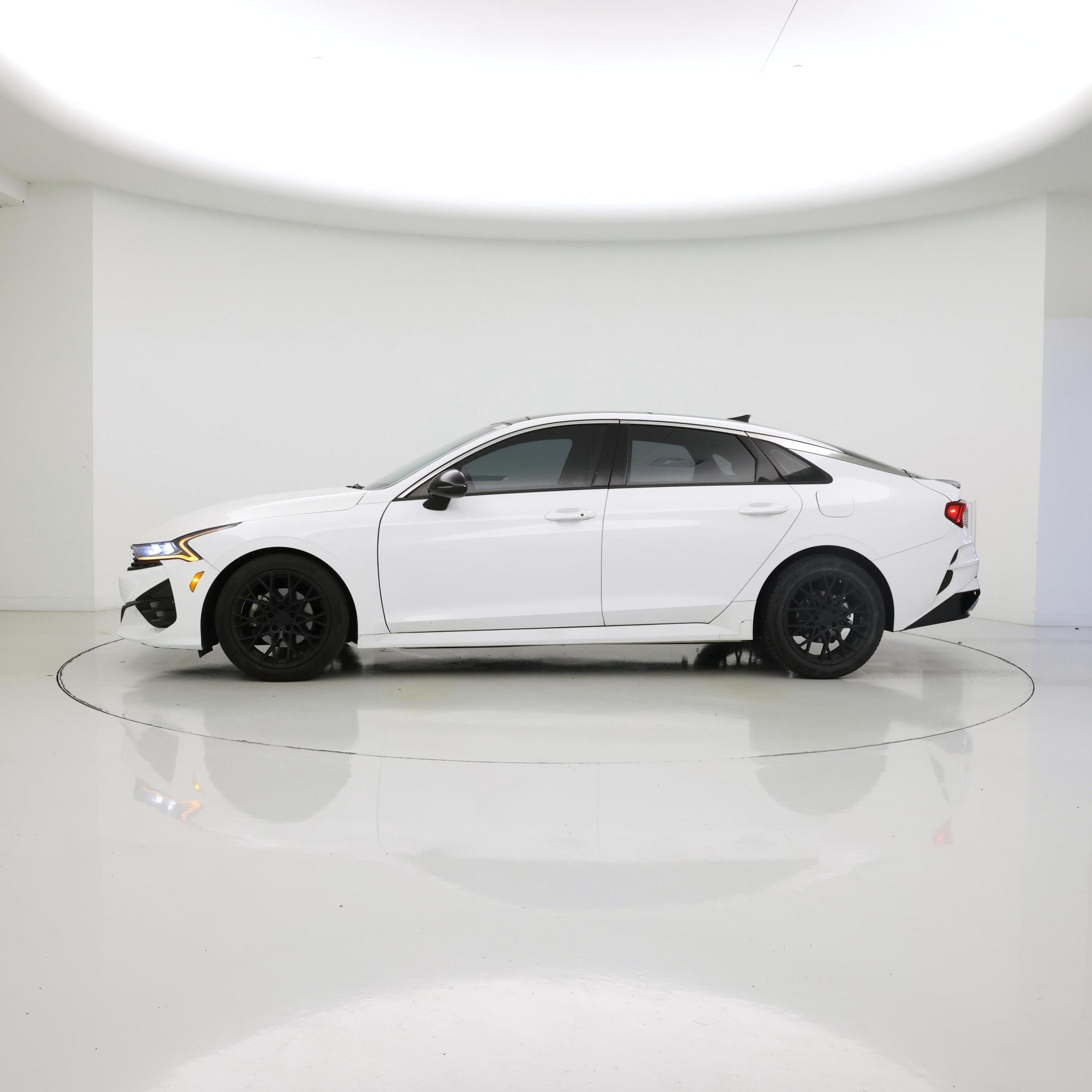 Thumbnail: 2021 Kia K5 - 3