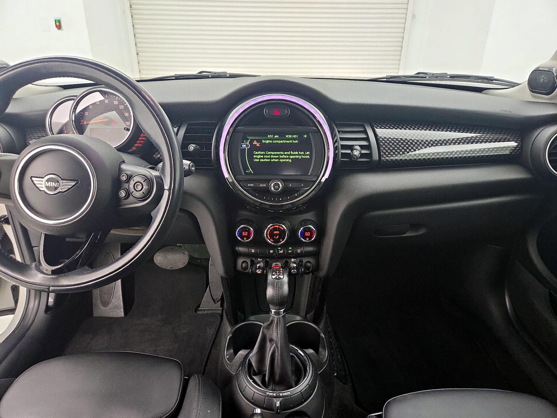 Thumbnail: 2015 MINI Cooper Hardtop - 9