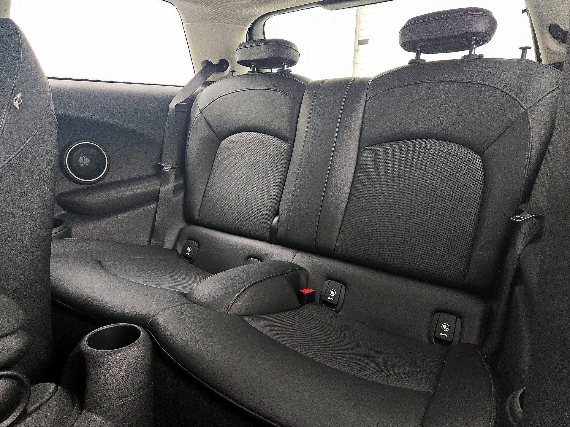 Thumbnail: 2015 MINI Cooper Hardtop - 20