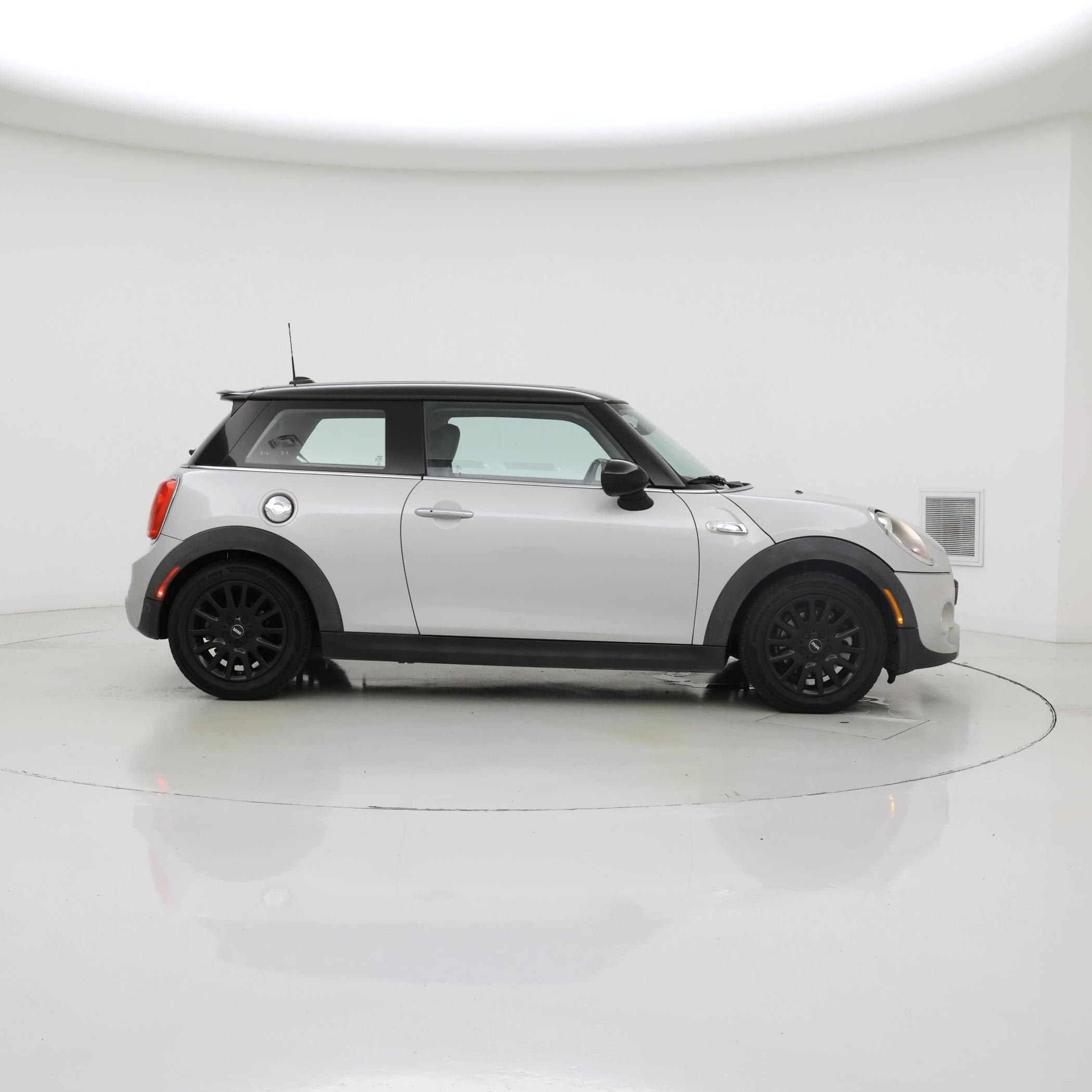 Thumbnail: 2015 MINI Cooper Hardtop - 7