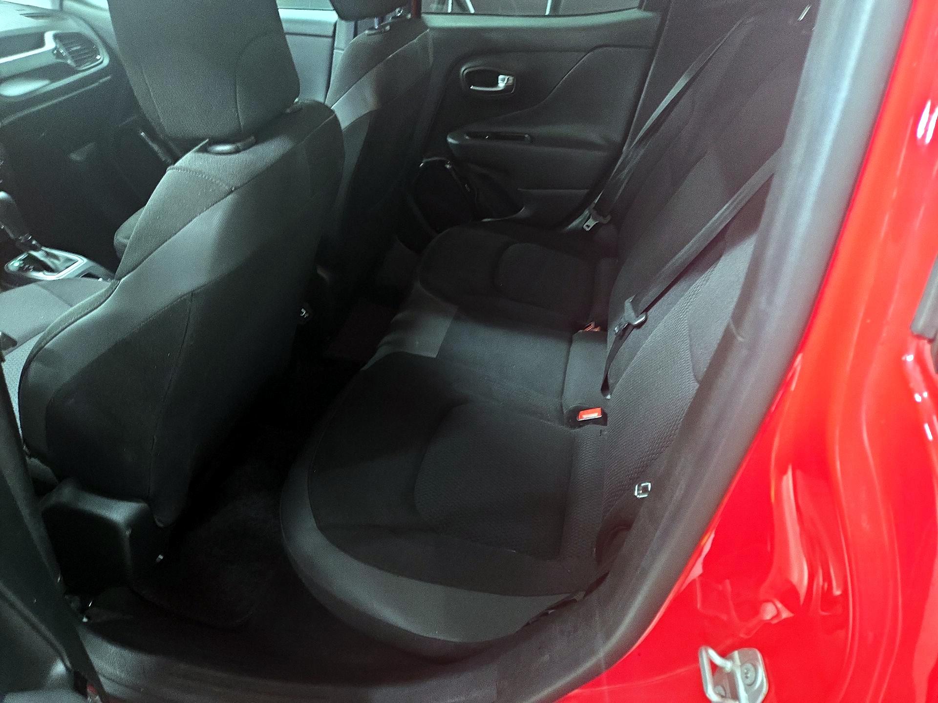 Thumbnail: 2018 Jeep Renegade - 19