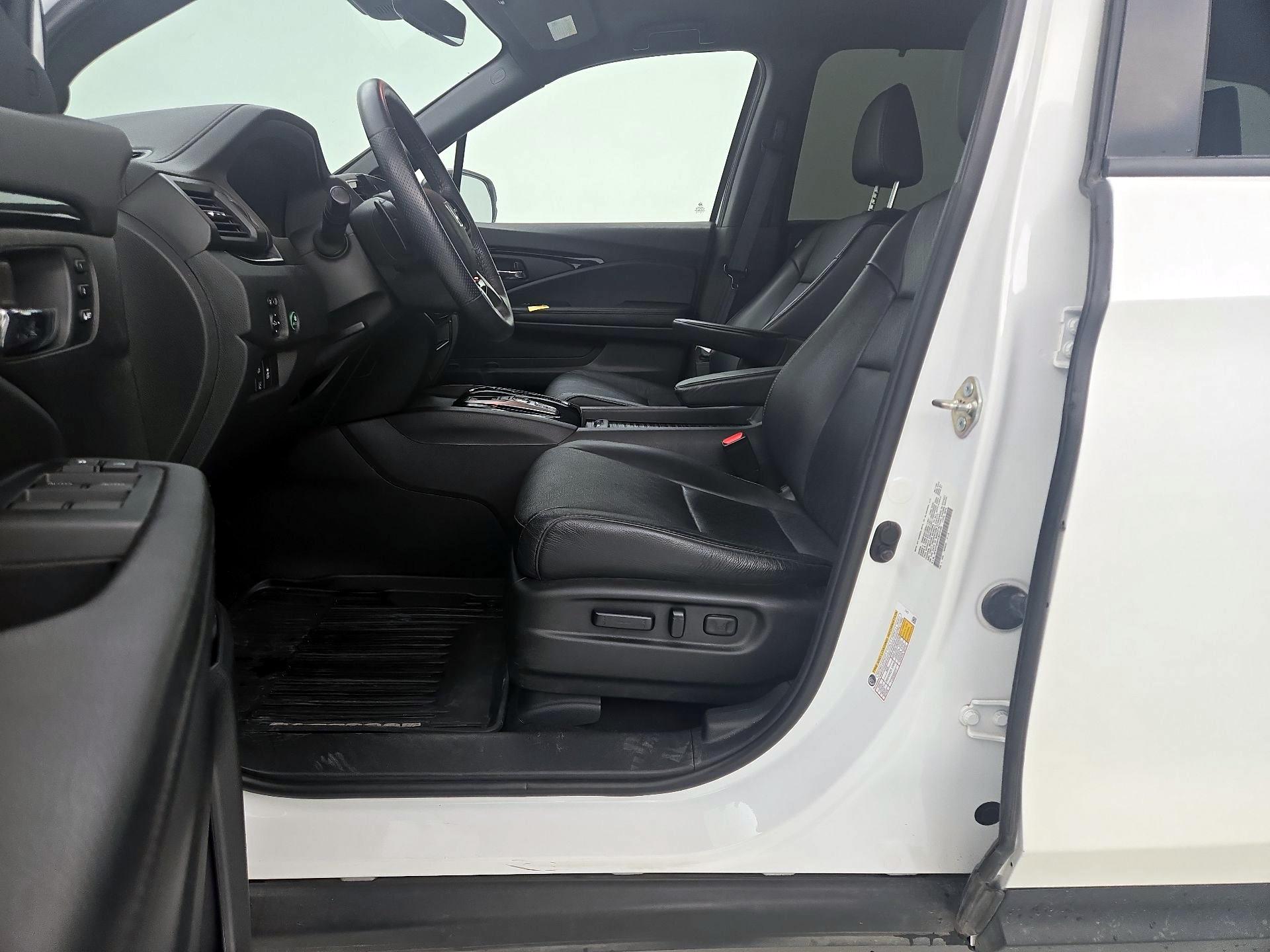 Thumbnail: 2020 Honda Passport - 11