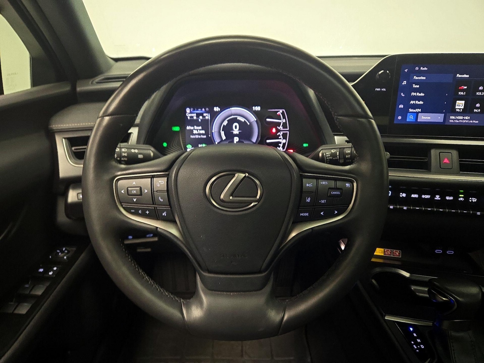 2023 Lexus UX Hybrid 250h Premium - Photo 11