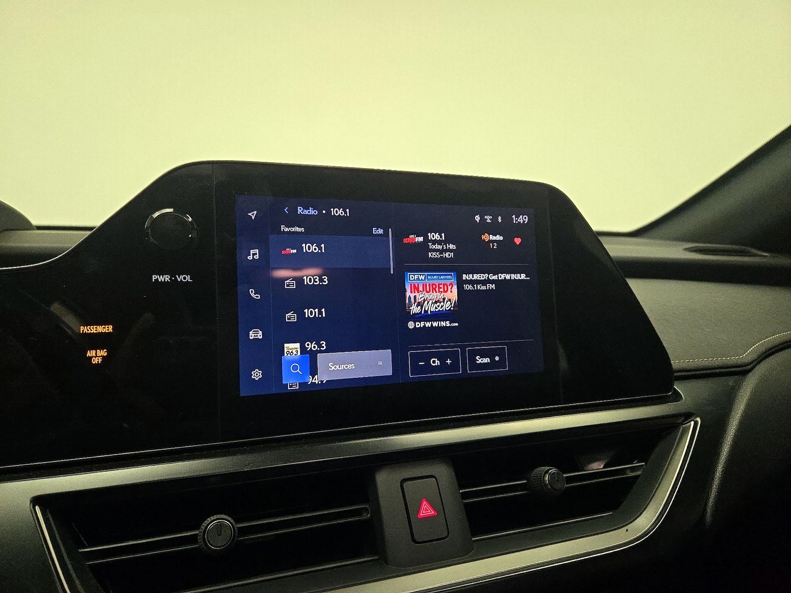 2023 Lexus UX Hybrid 250h Premium - Photo 16